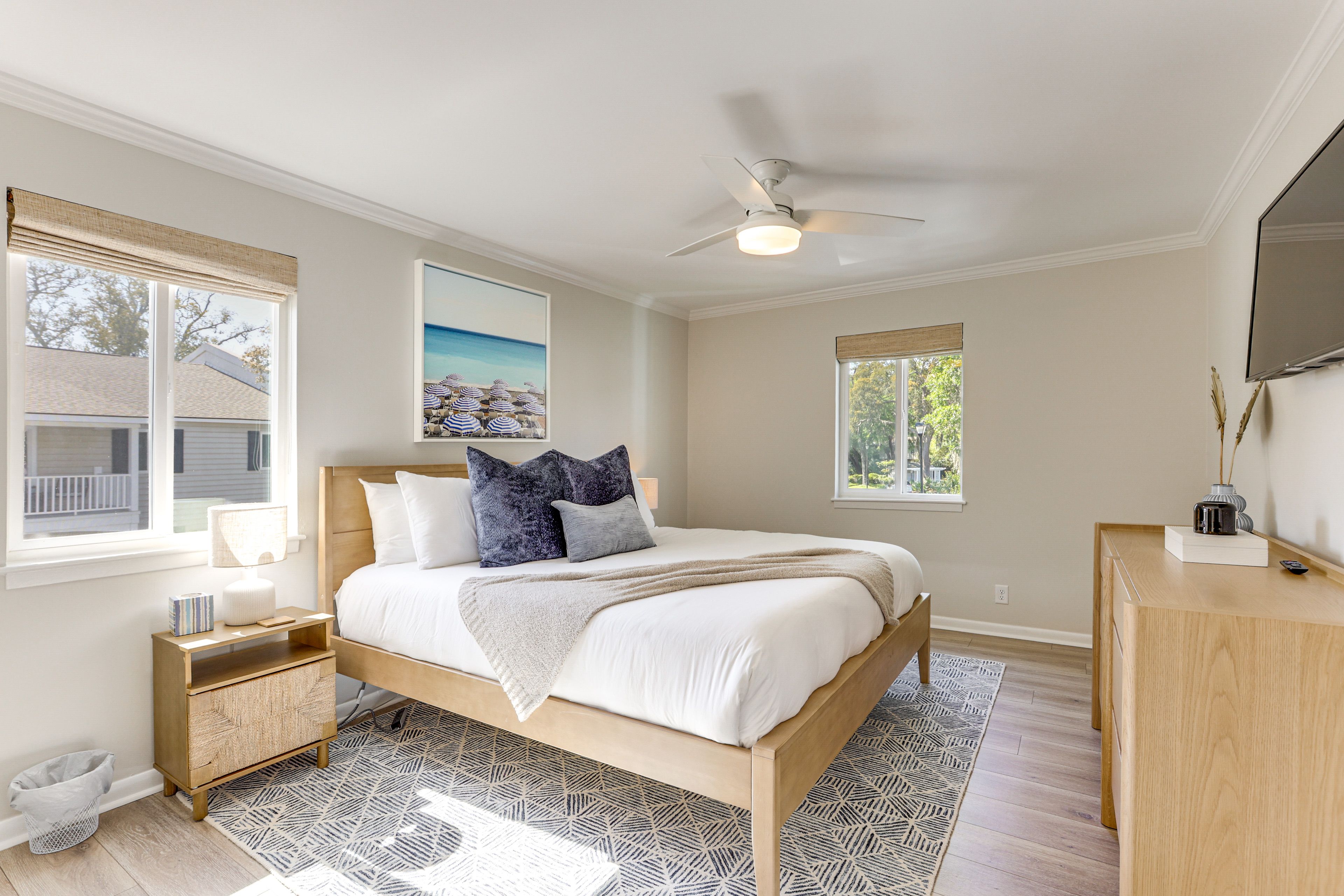 Bedroom 1 | King Bed