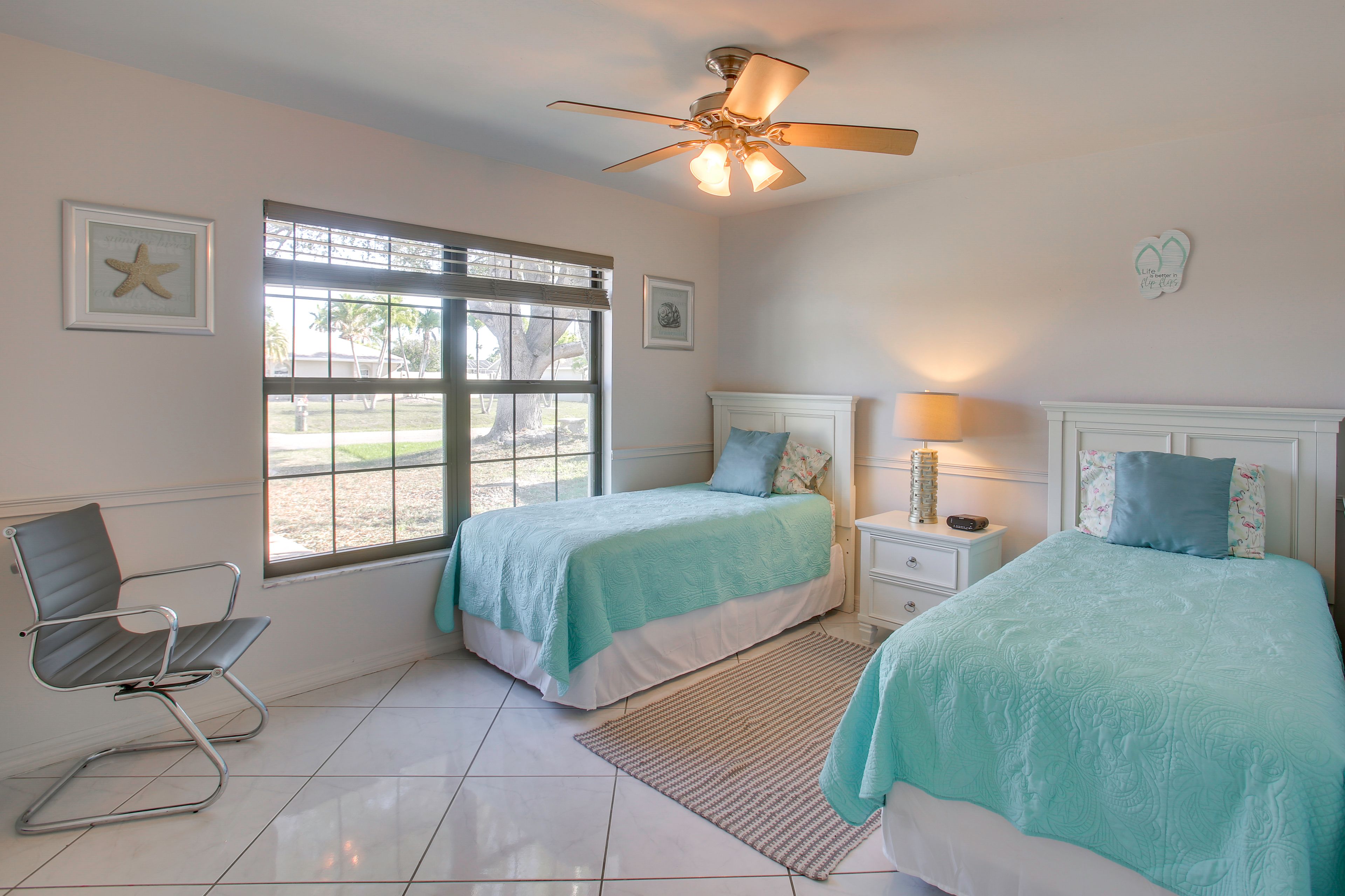 Bedroom 4 | 2 Twin Beds