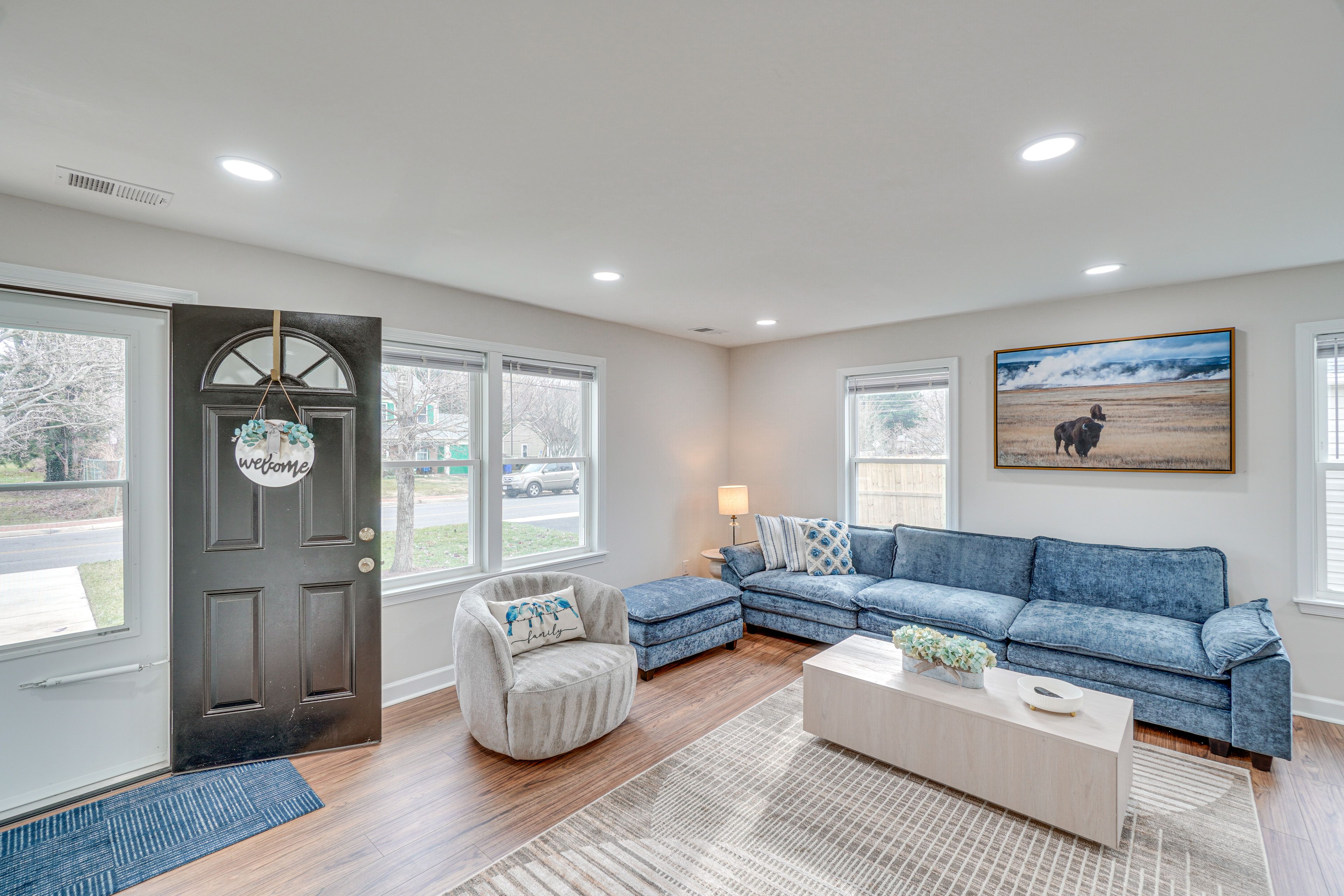 Living Room | Flat-Screen TV | Central Heating & A/C