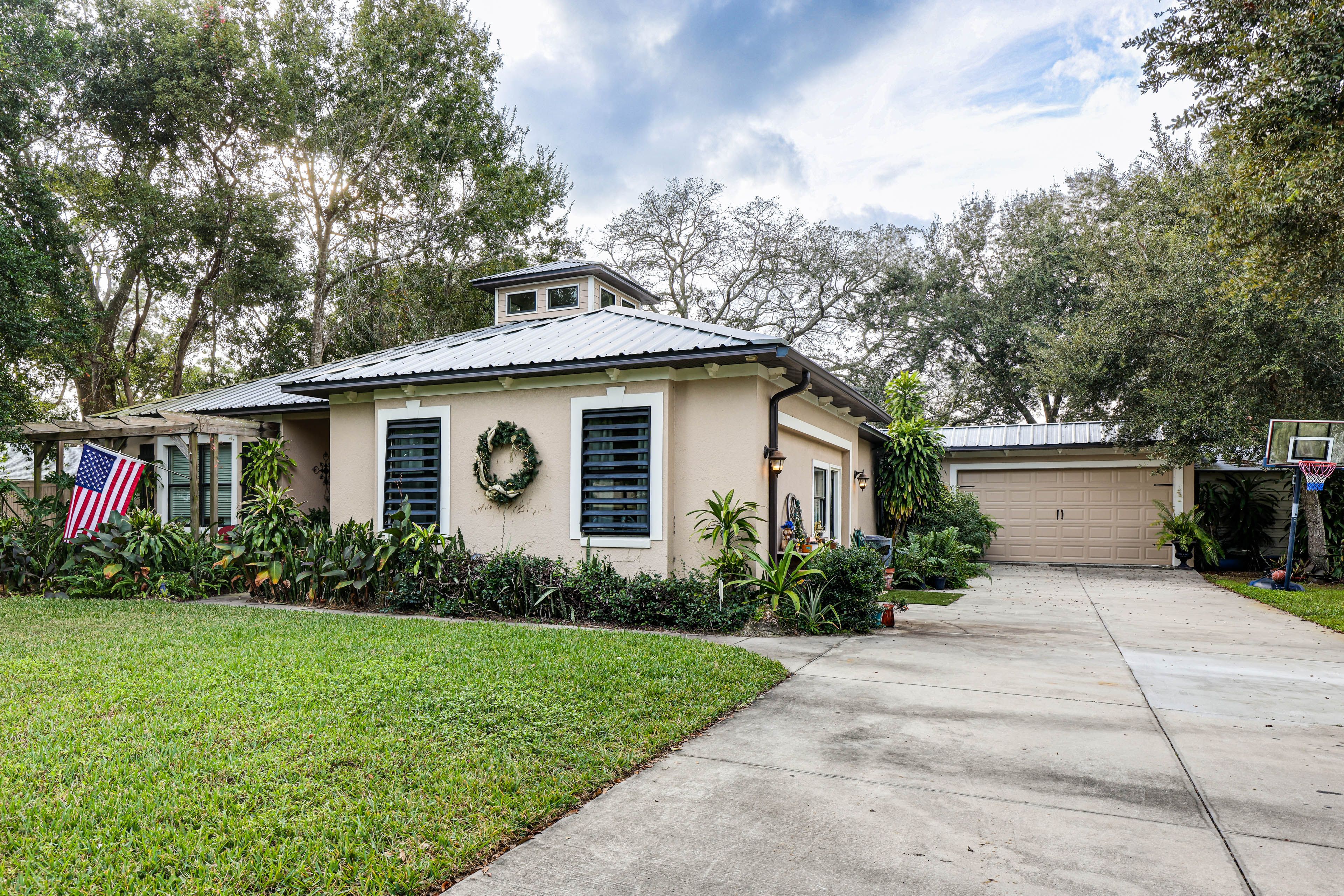 Parking | Shared Driveway (2 Vehicles) | RV Parking in Next-Door Lot