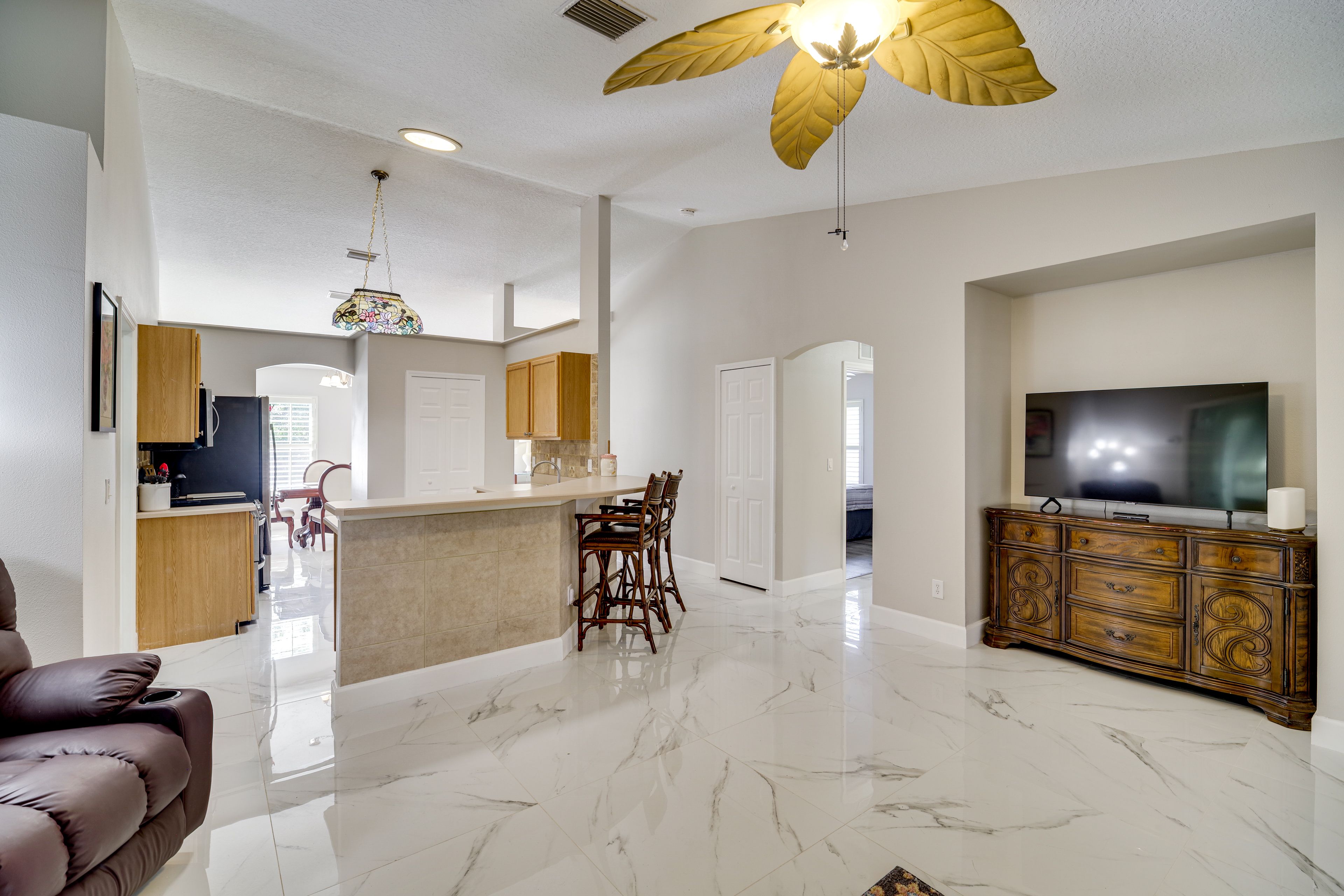 Family Room | Smart TV