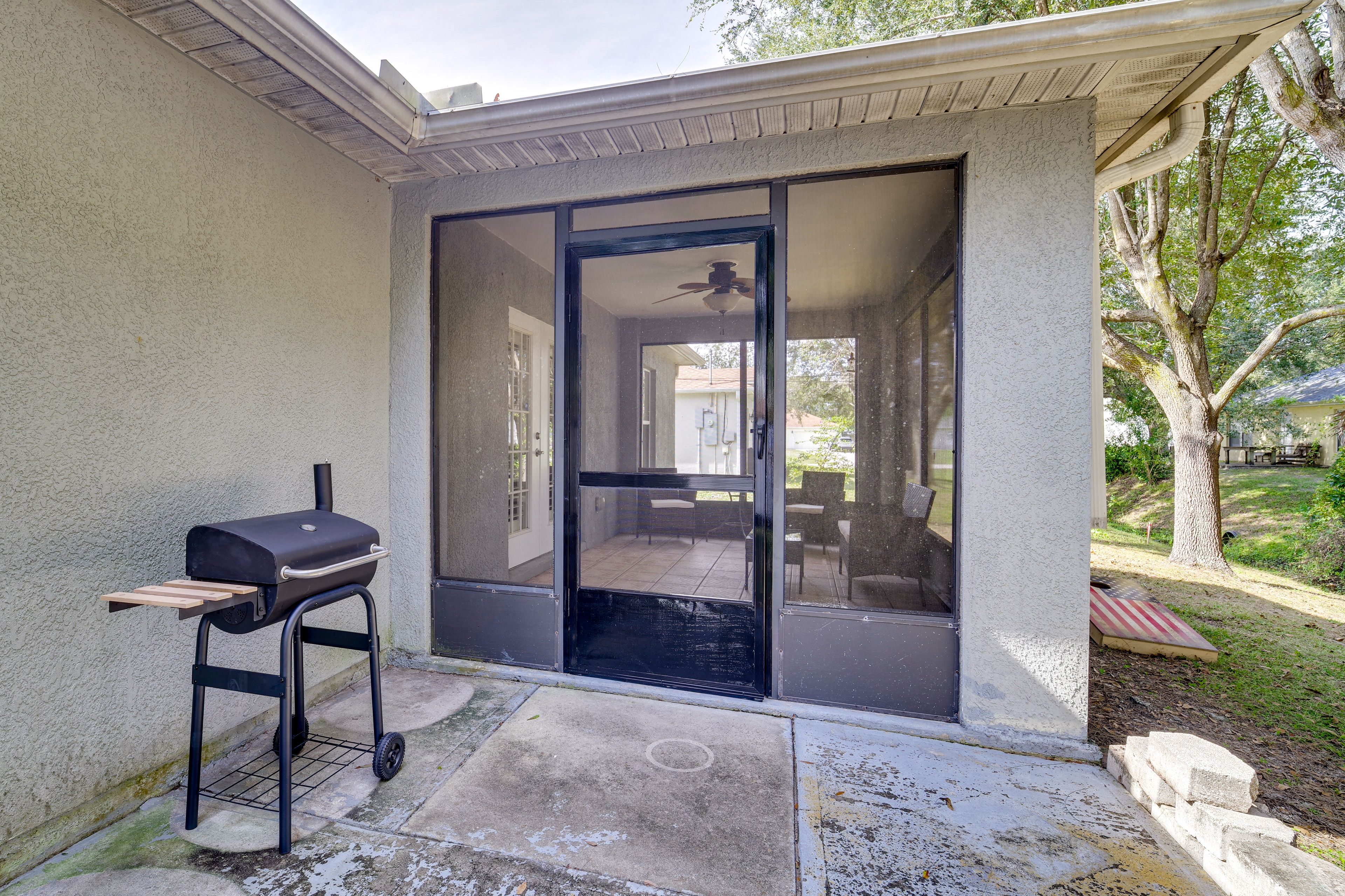 Patio w/ Charcoal Grill