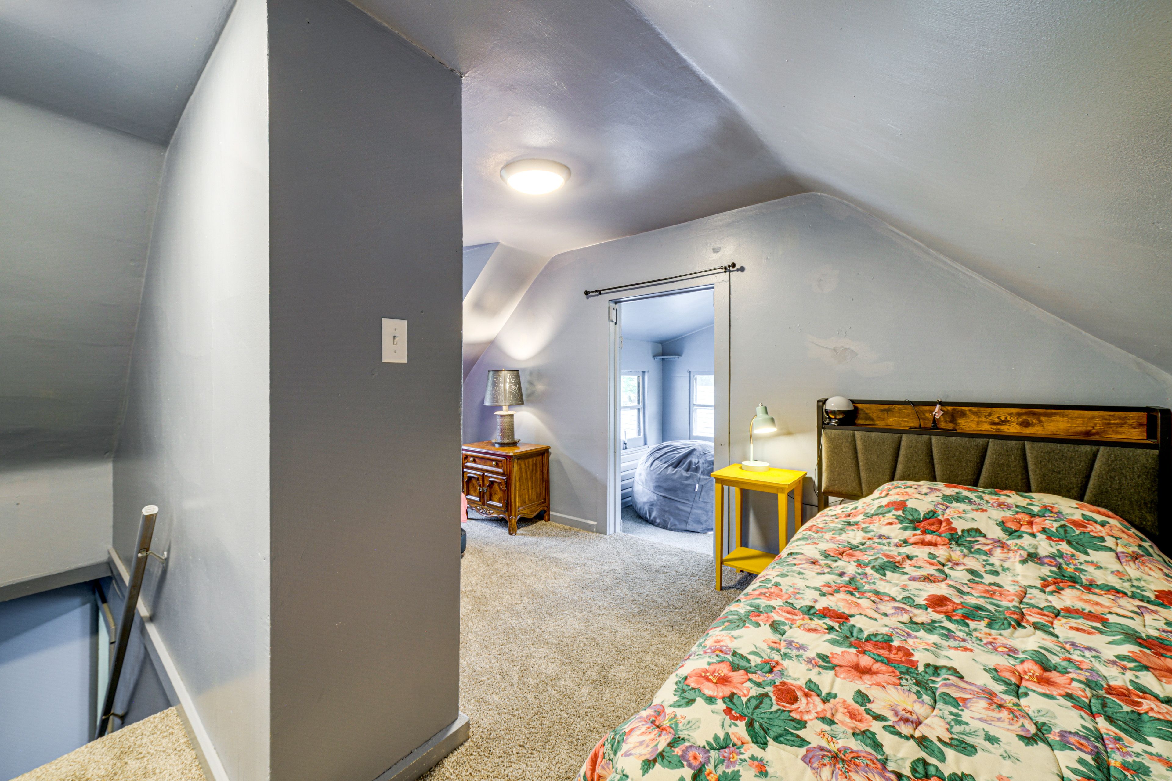 Loft | Twin Bed | 2nd Floor