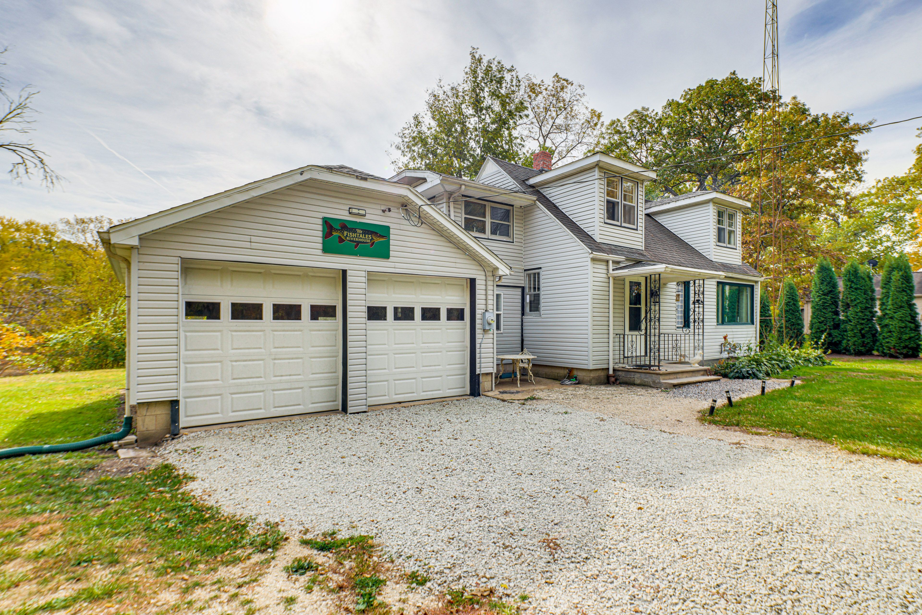 Front Exterior | Driveway (4 Vehicles) | Small Trailer Parking Available