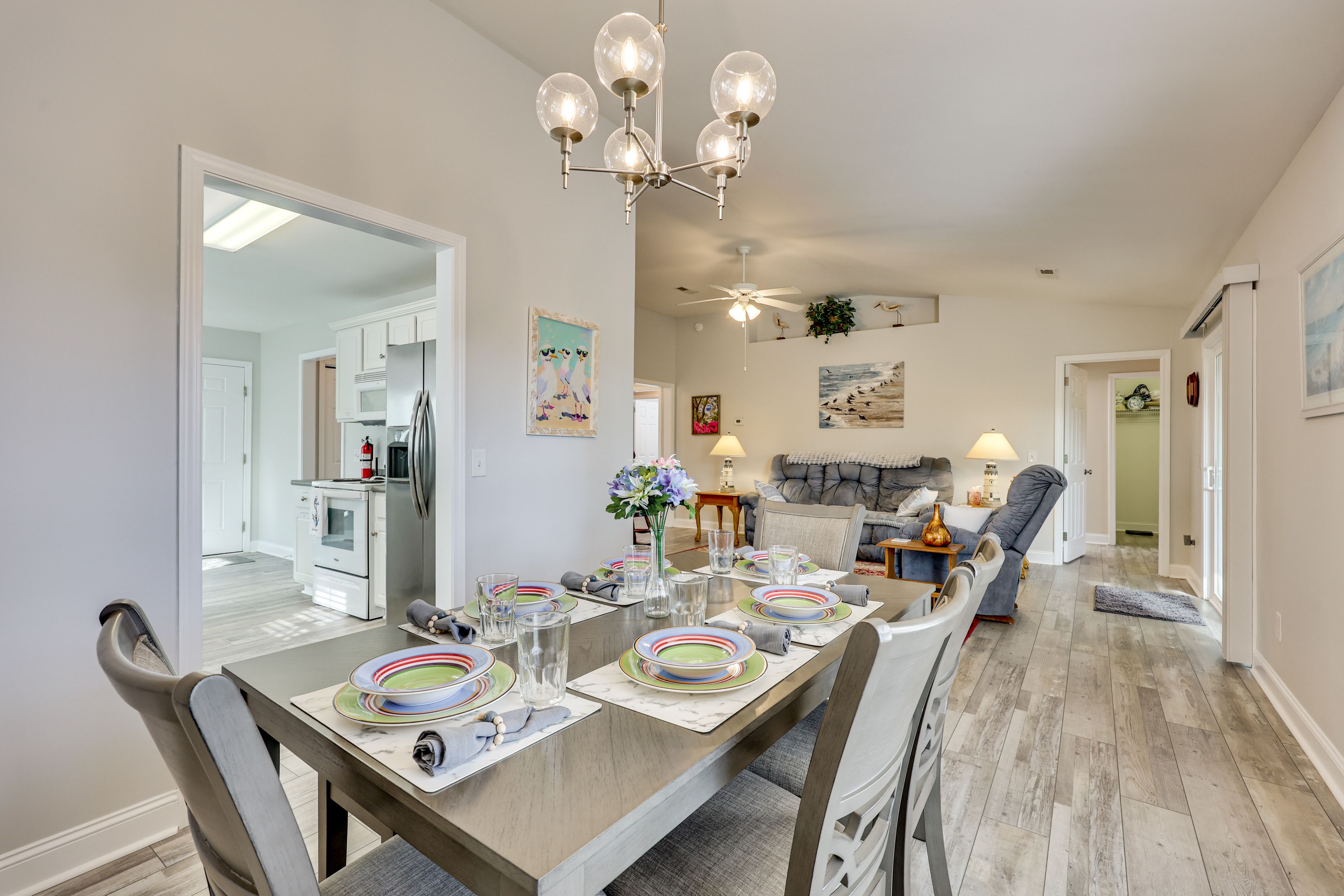 Dining Area | Single-Story Home