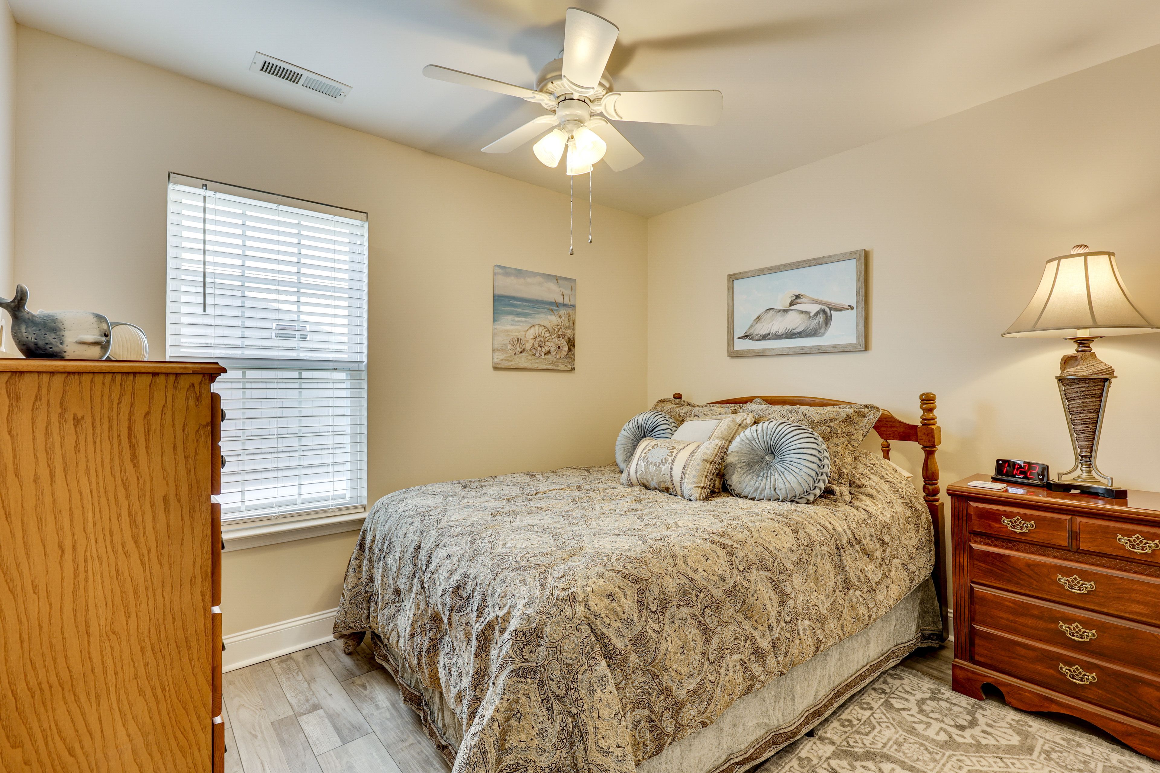 Bedroom 2 | Queen Bed