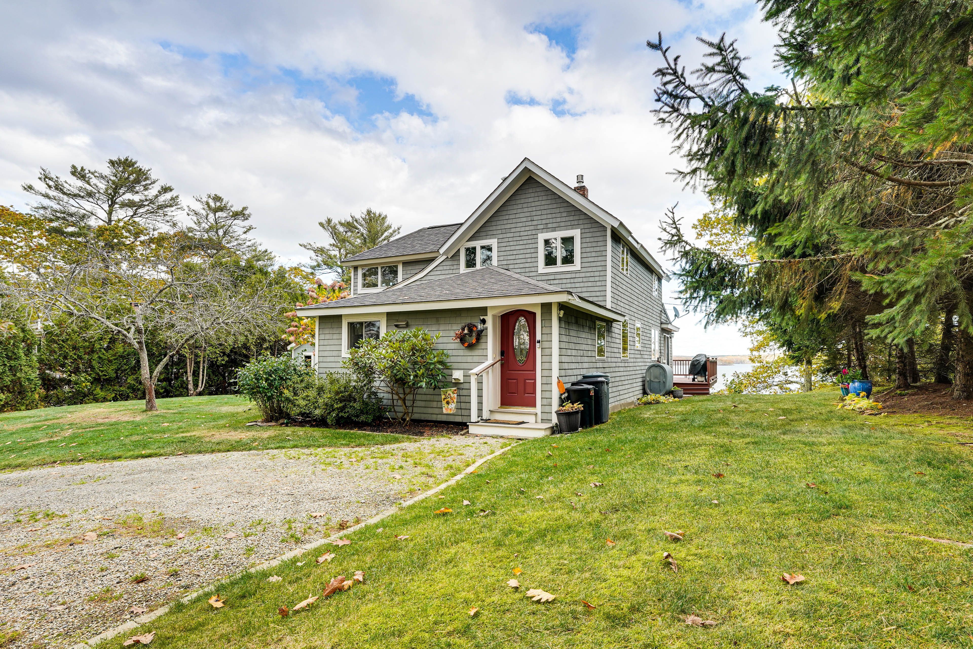 Parking | Upper Driveway (4 Vehicles) | Lower Driveway (2 Vehicles)