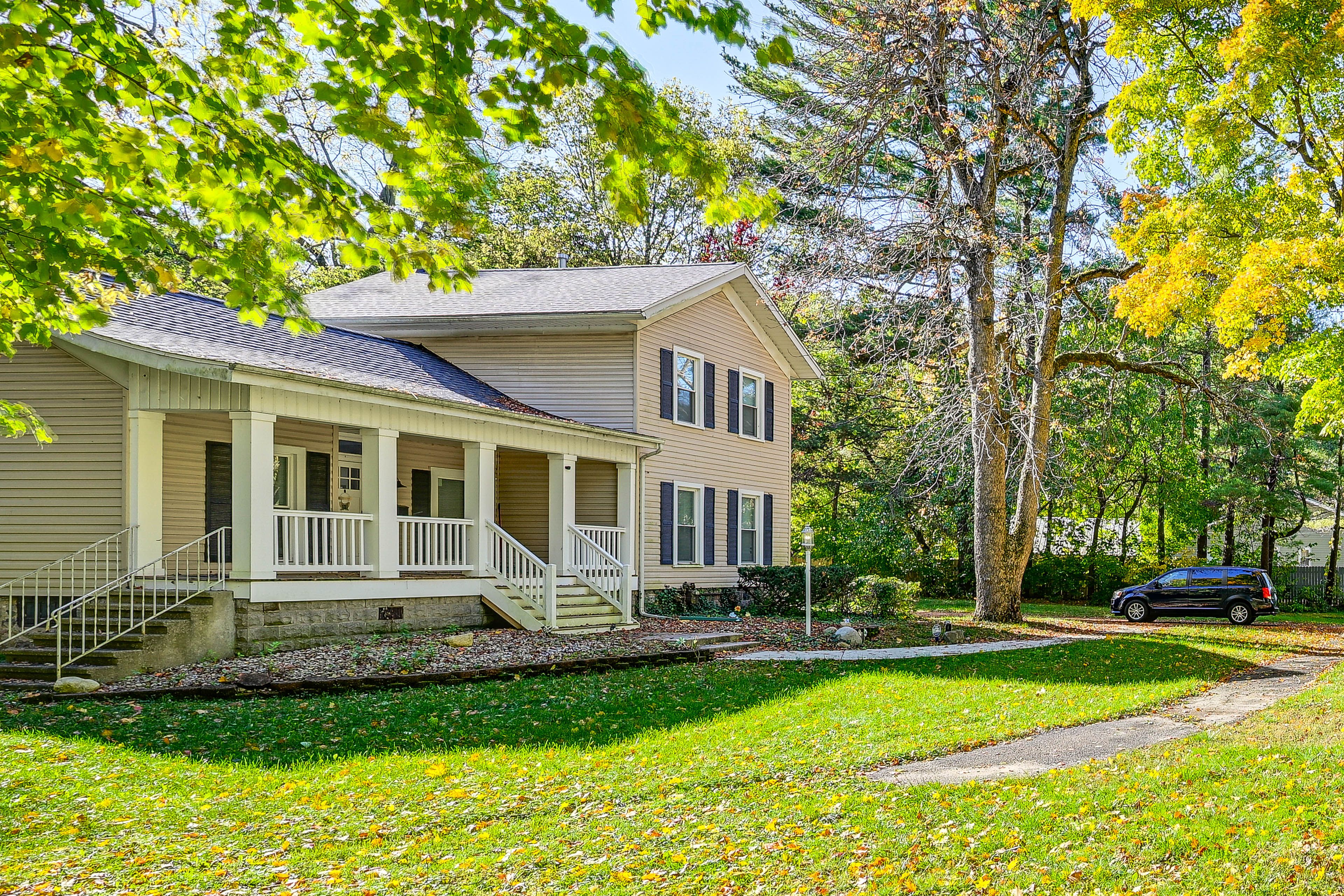 Parking | Driveway (4 Vehicles)