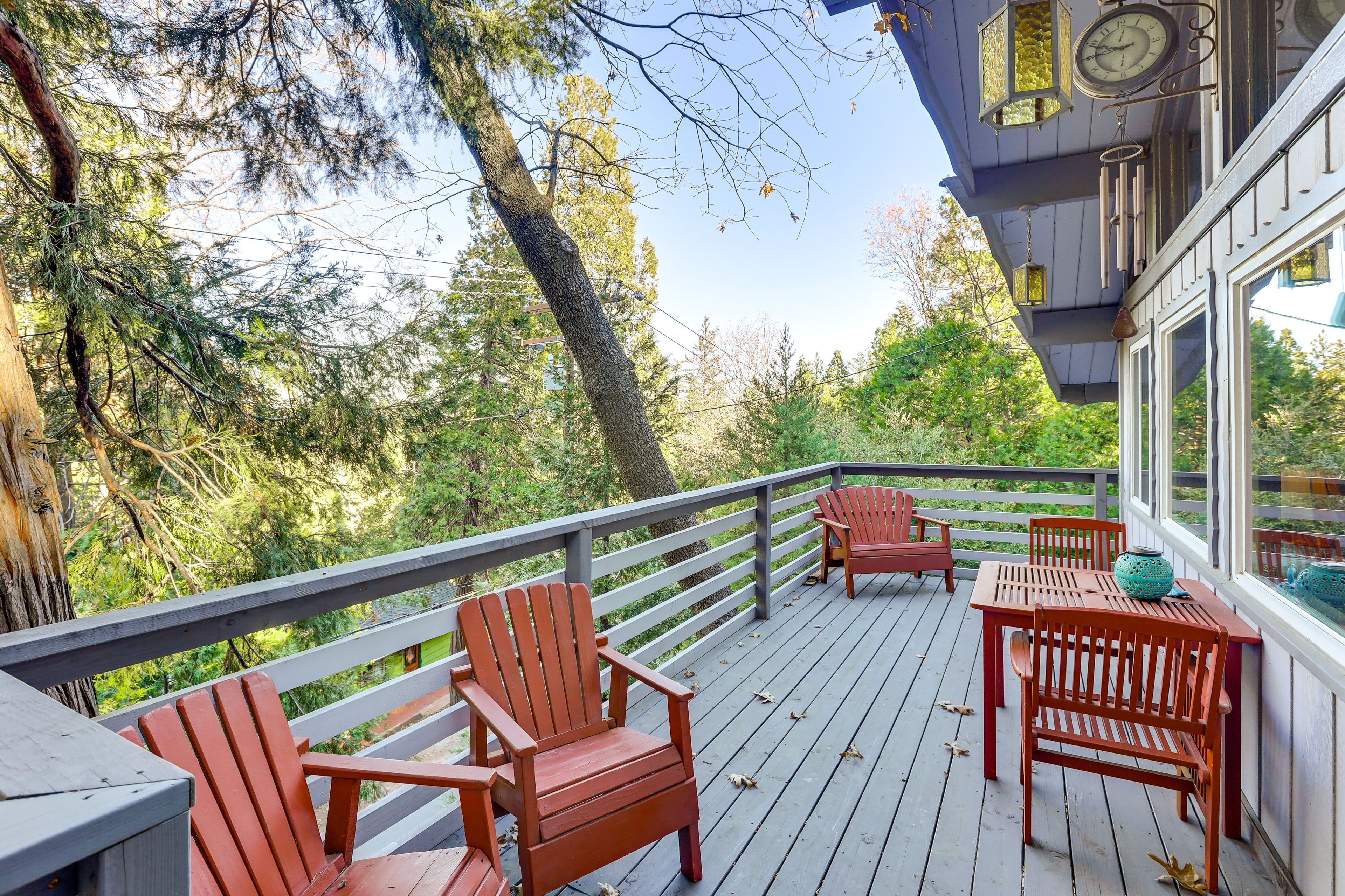 Deck | Gas Grill | Dining Areas