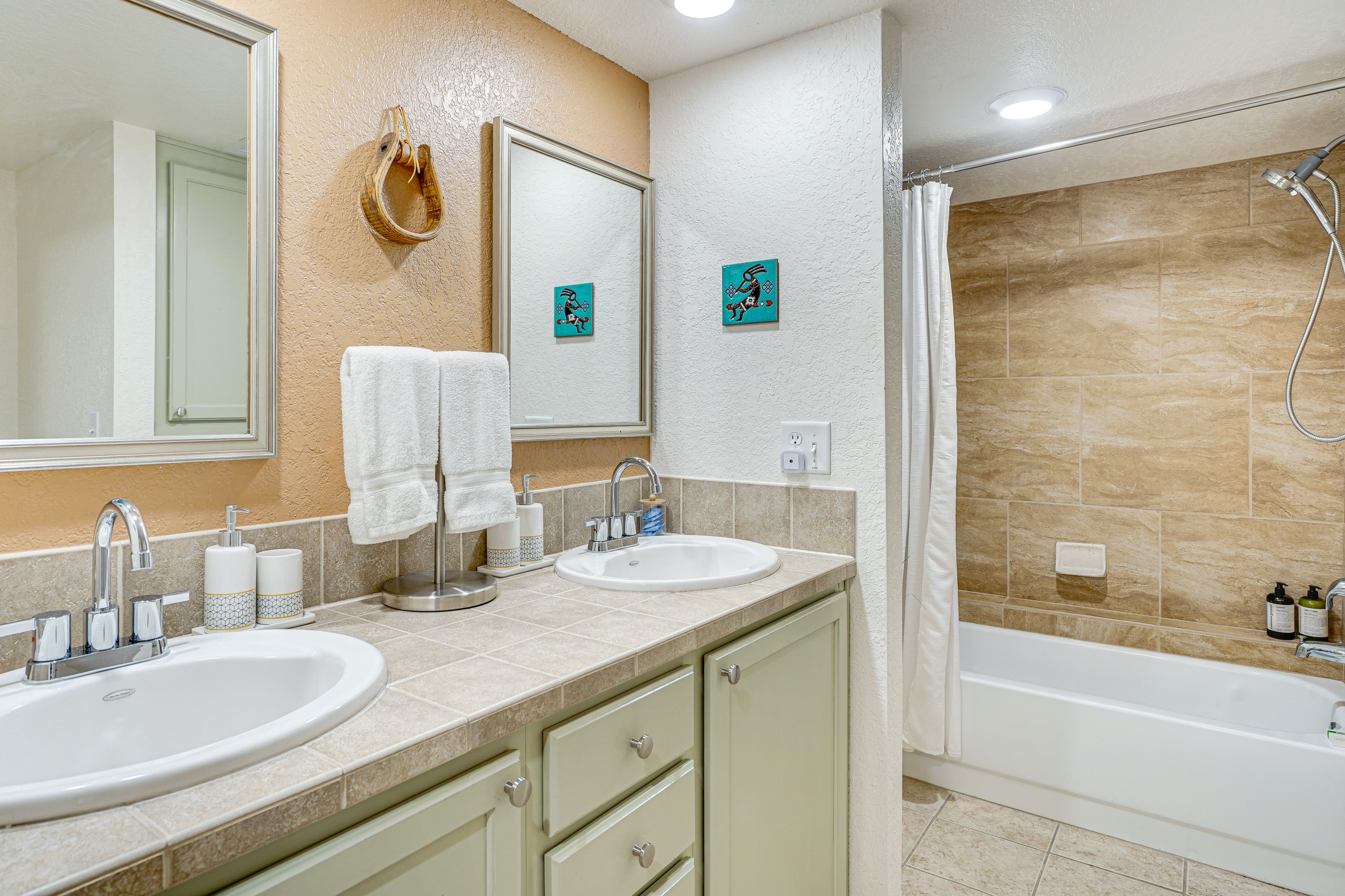 Bathroom | Towels Provided