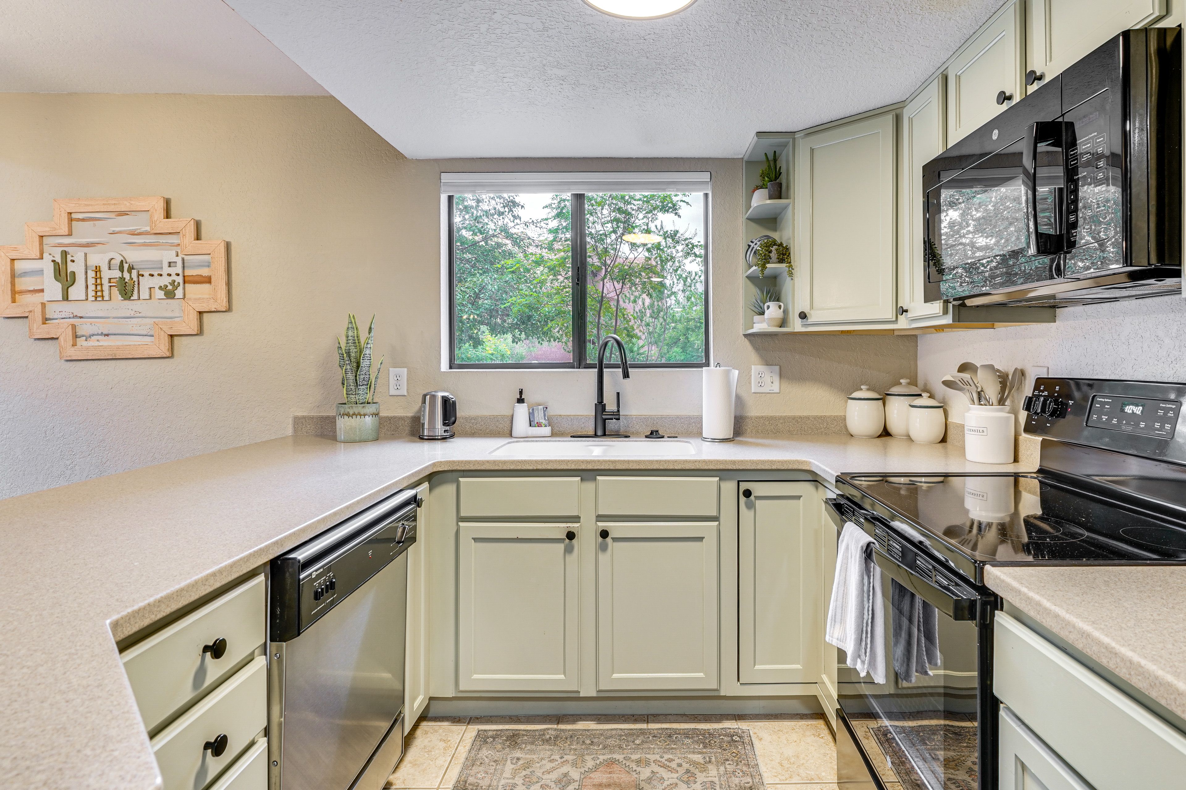 Kitchen | Refrigerator | Drip & Keurig Coffee Makers
