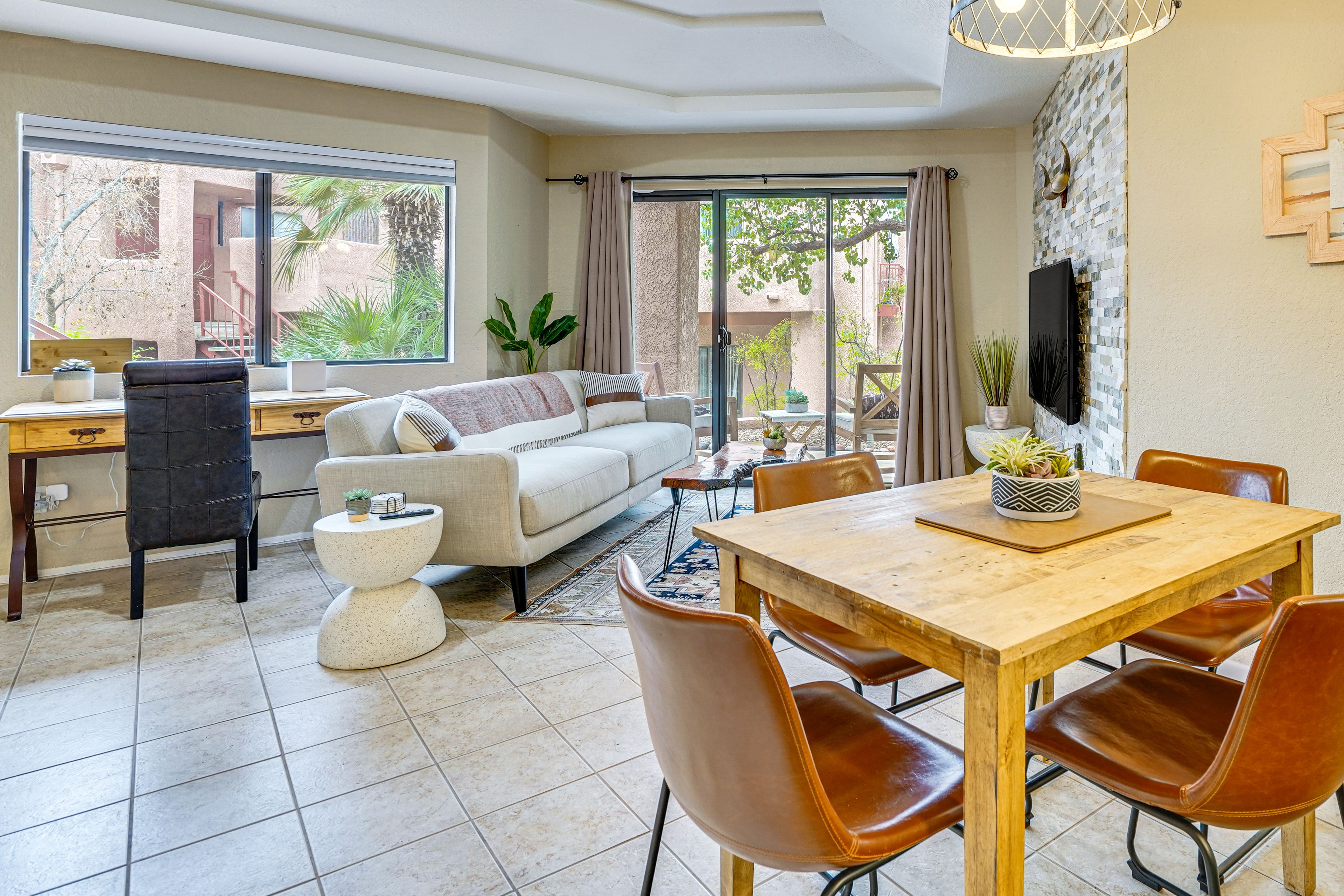 Living Area | Dining Table | Desk | Free WiFi