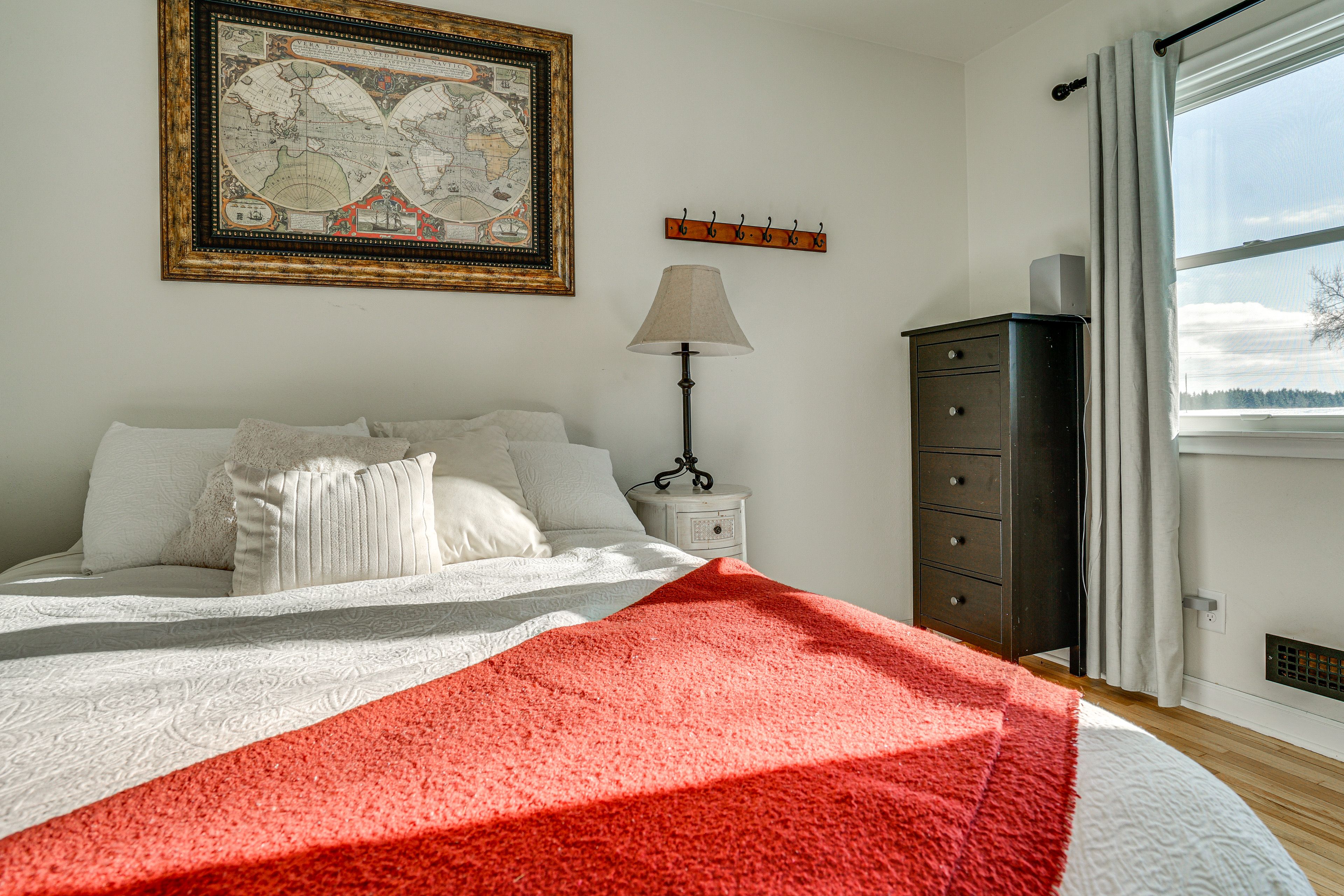 Bedroom 2 | Queen Bed | Portable Crib