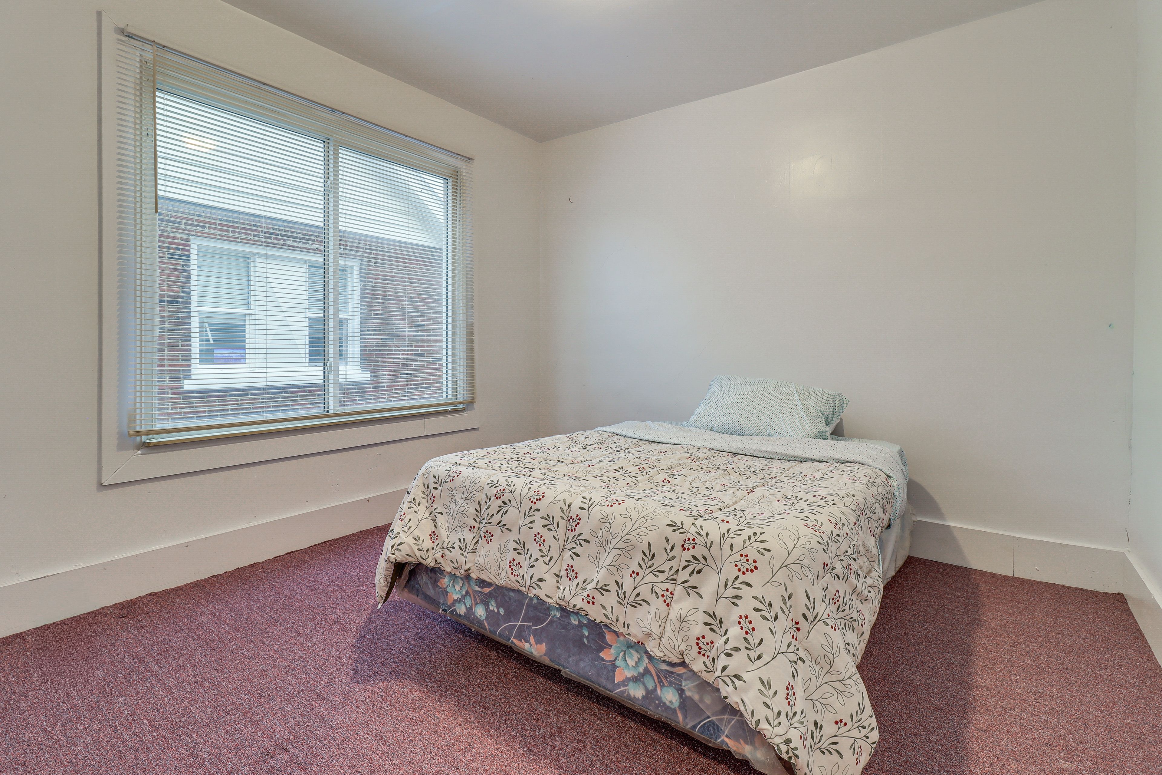 Bedroom 1 | 1st Floor | Queen Bed | Linens Provided