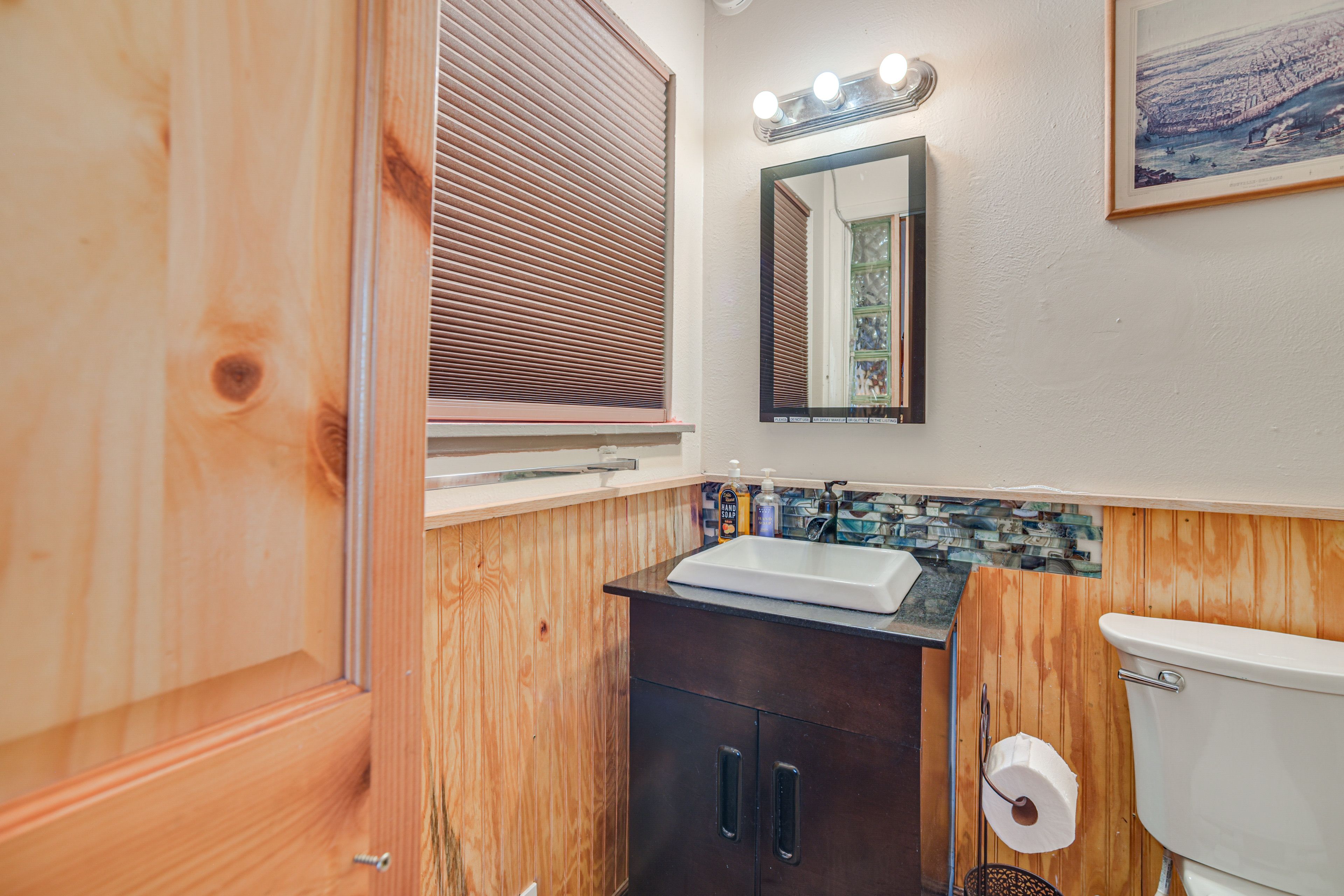 En-Suite Bathroom | Towels Provided