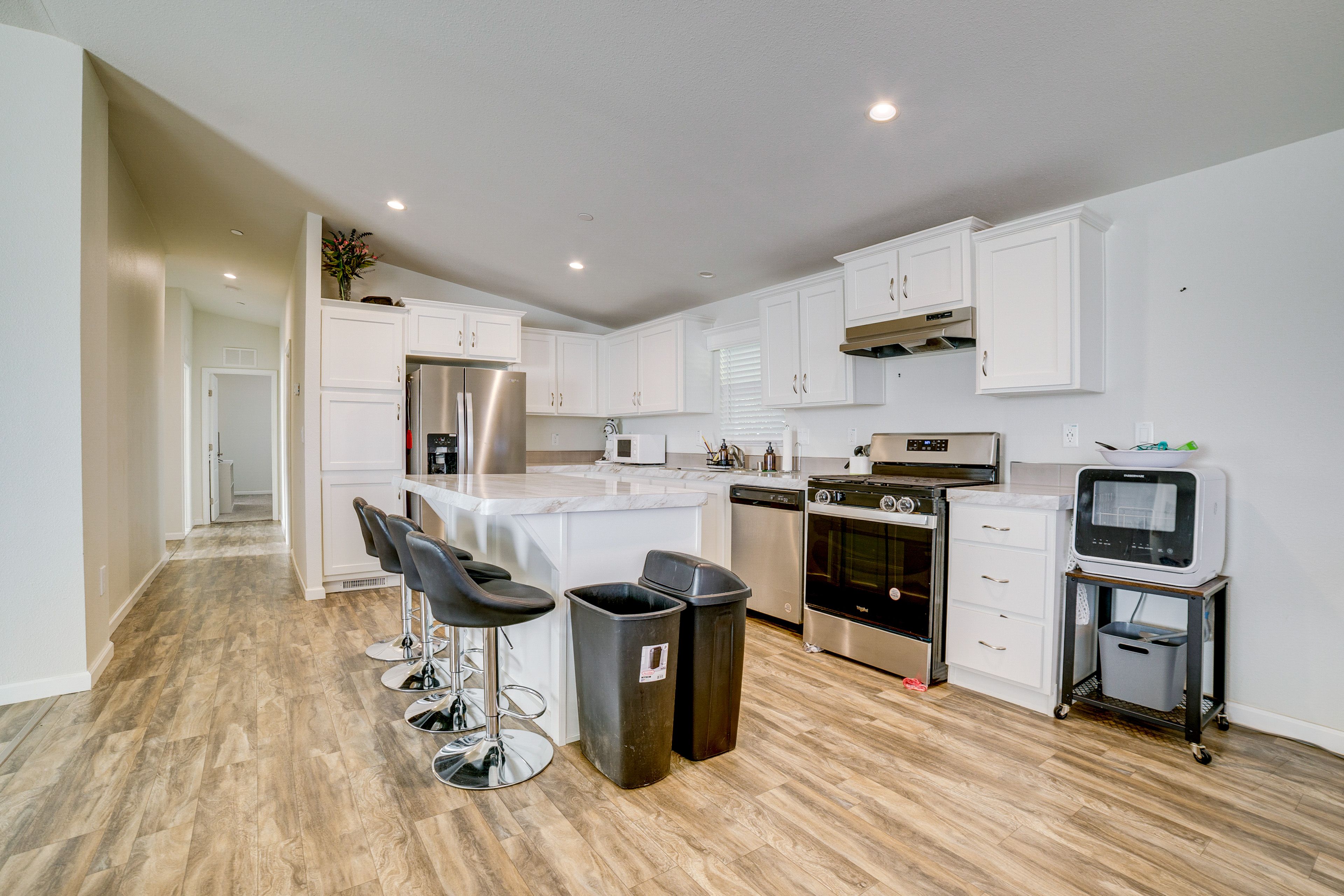 Kitchen | Coffee Maker | Breakfast Bar