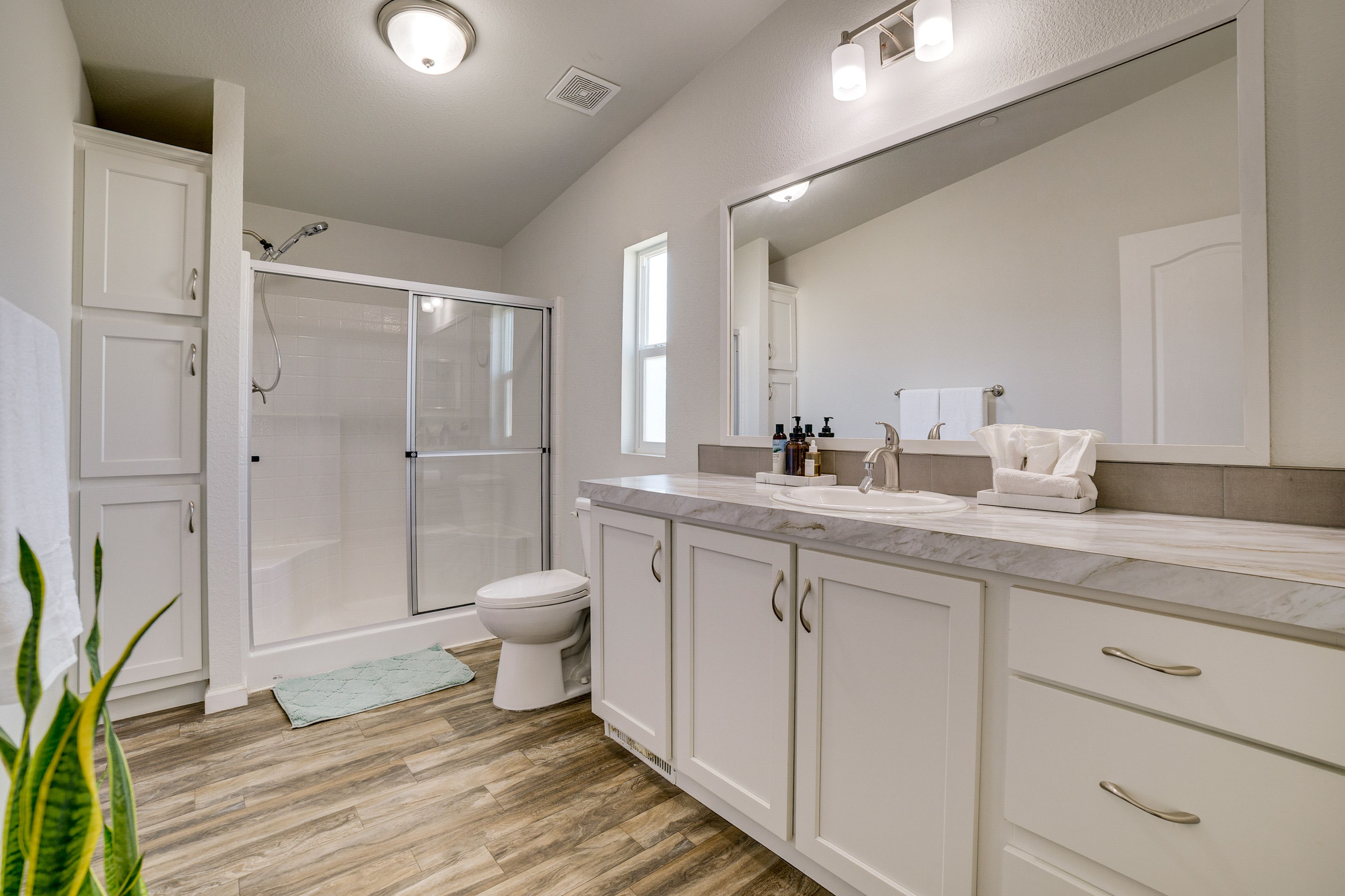 Bathroom | Towels Provided