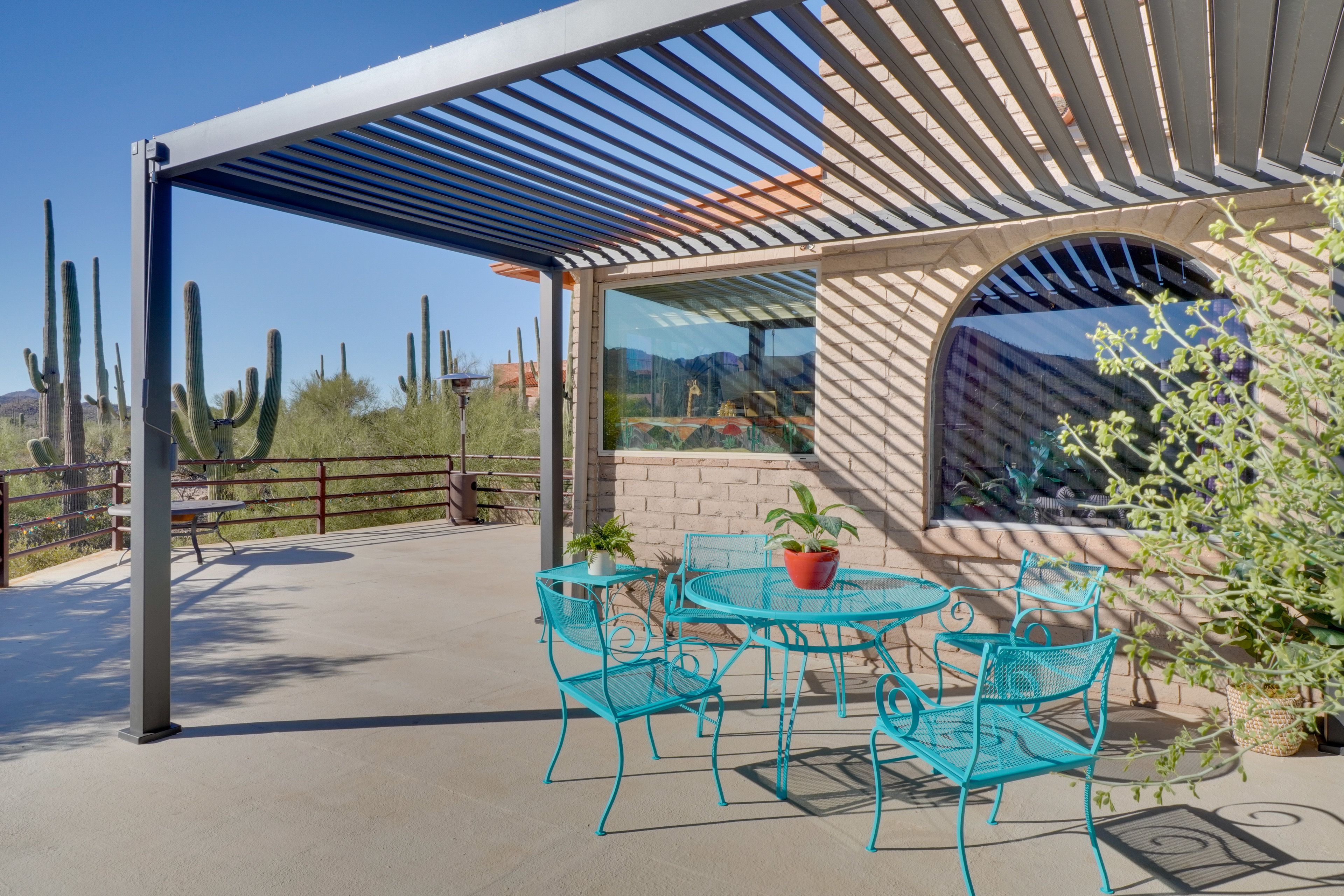 Wraparound Deck | Dining Tables | Patio Heaters