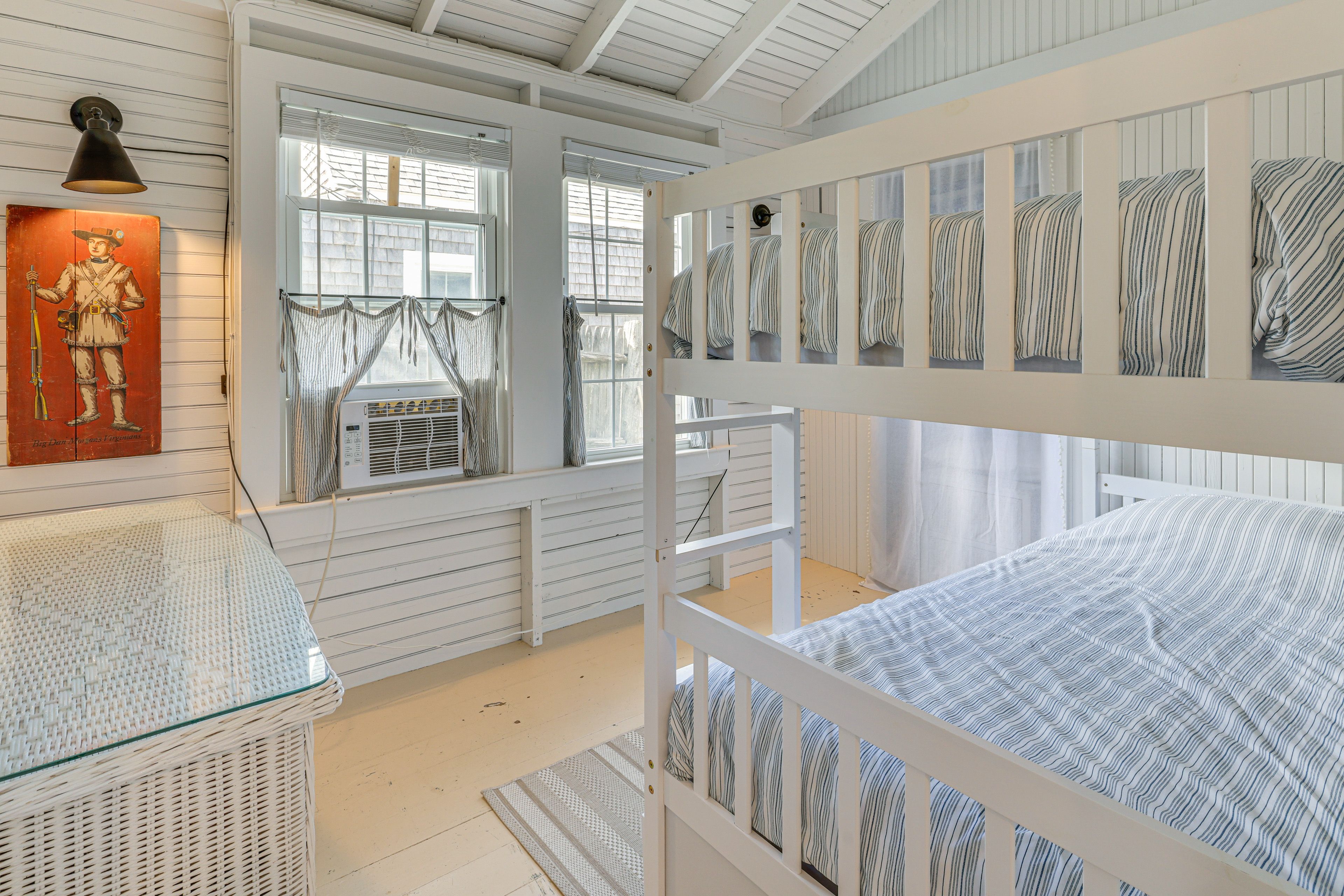 Bedroom 2 | Twin Bunk Bed w/ Twin Trundle