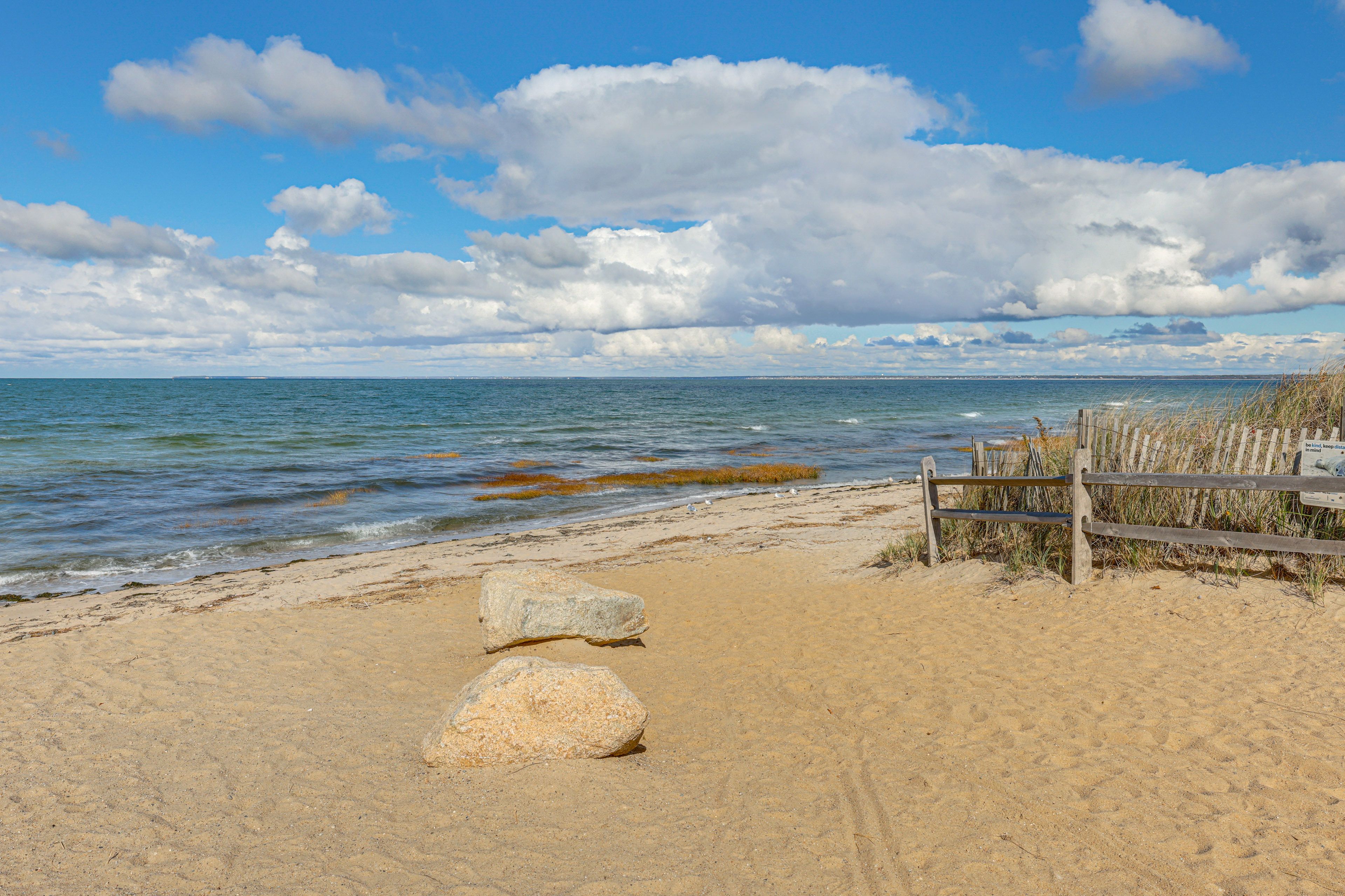 Walk to Ellis Landing Beach