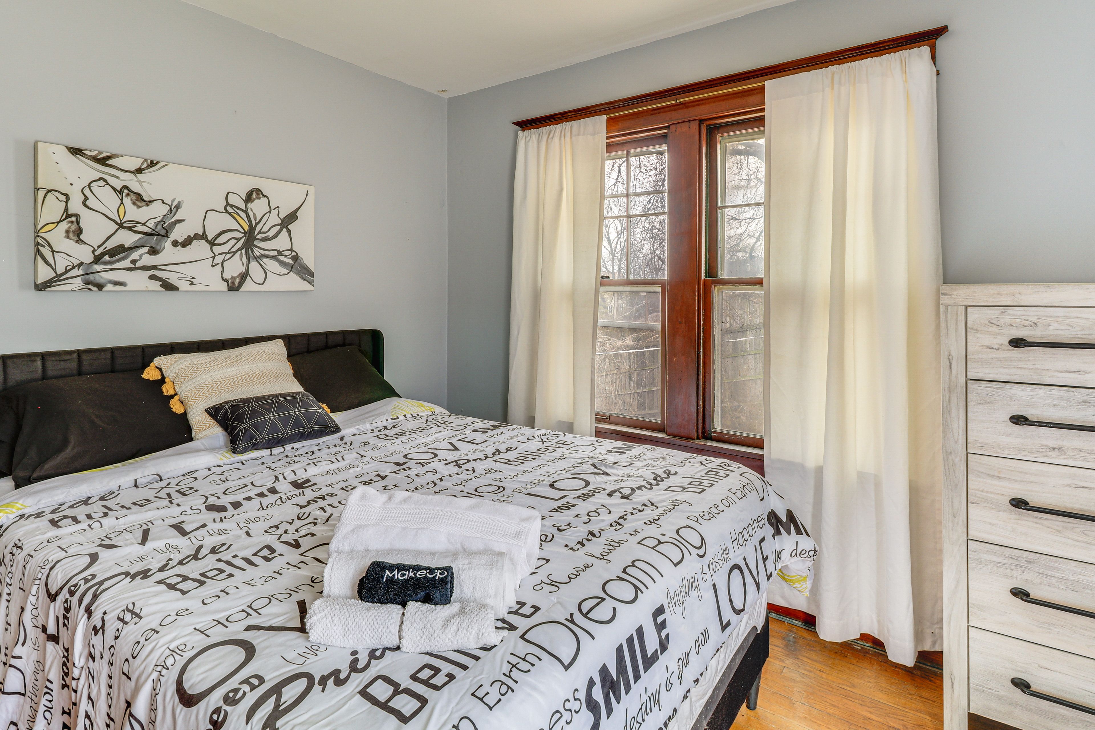 Bedroom 5 | Queen Bed | 2nd Floor