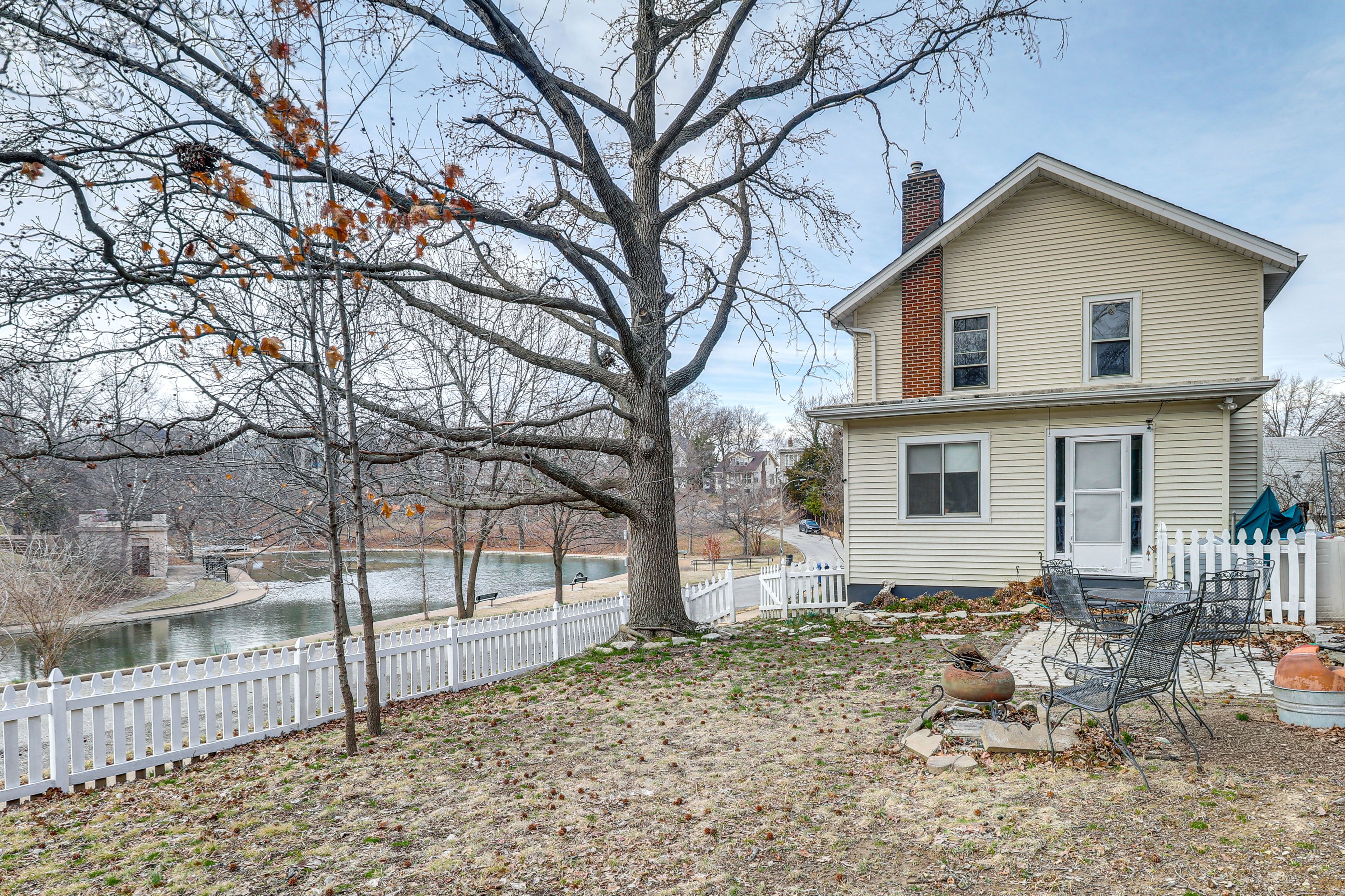 Fenced Side Yard | Across from Neighborhood Lake