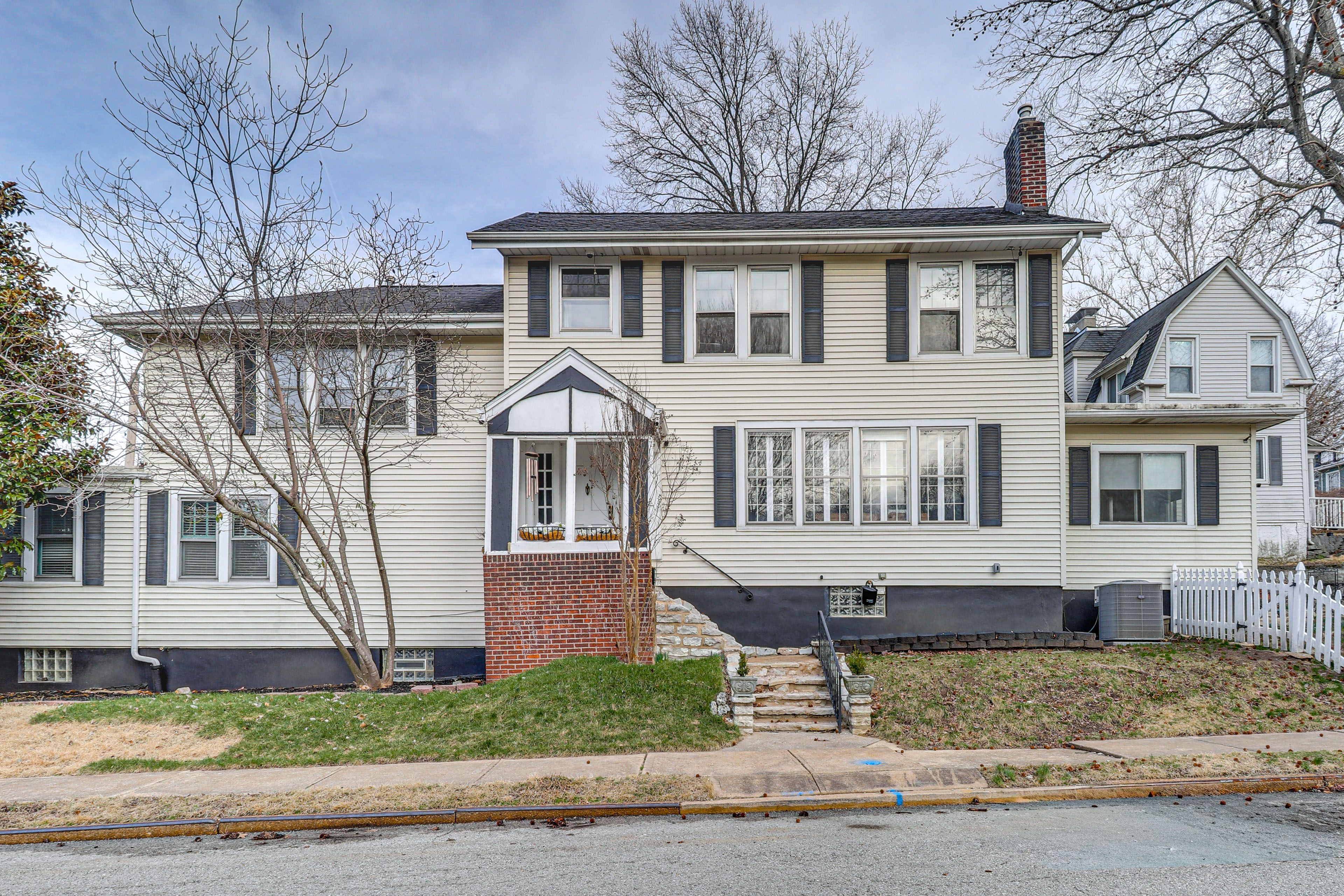 St. Louis Vacation Rental | 5BR | 2BA | 2,500 Sq Ft