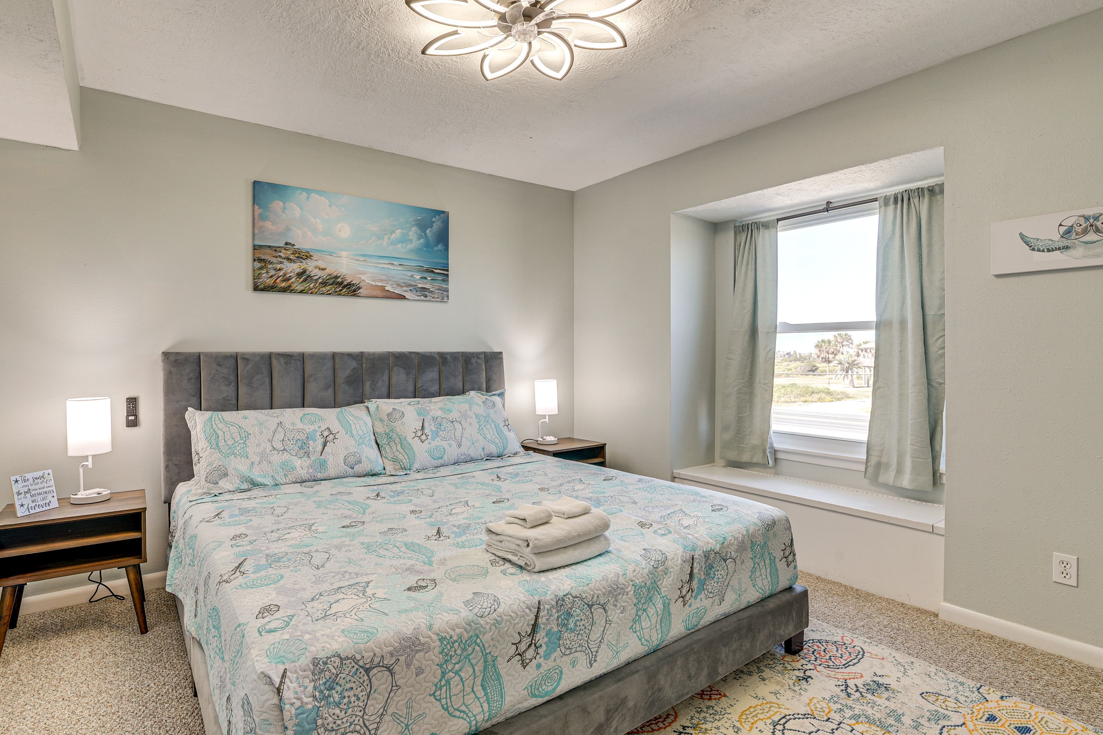 Bedroom 1 | 1st Floor | King Bed | Linens Provided