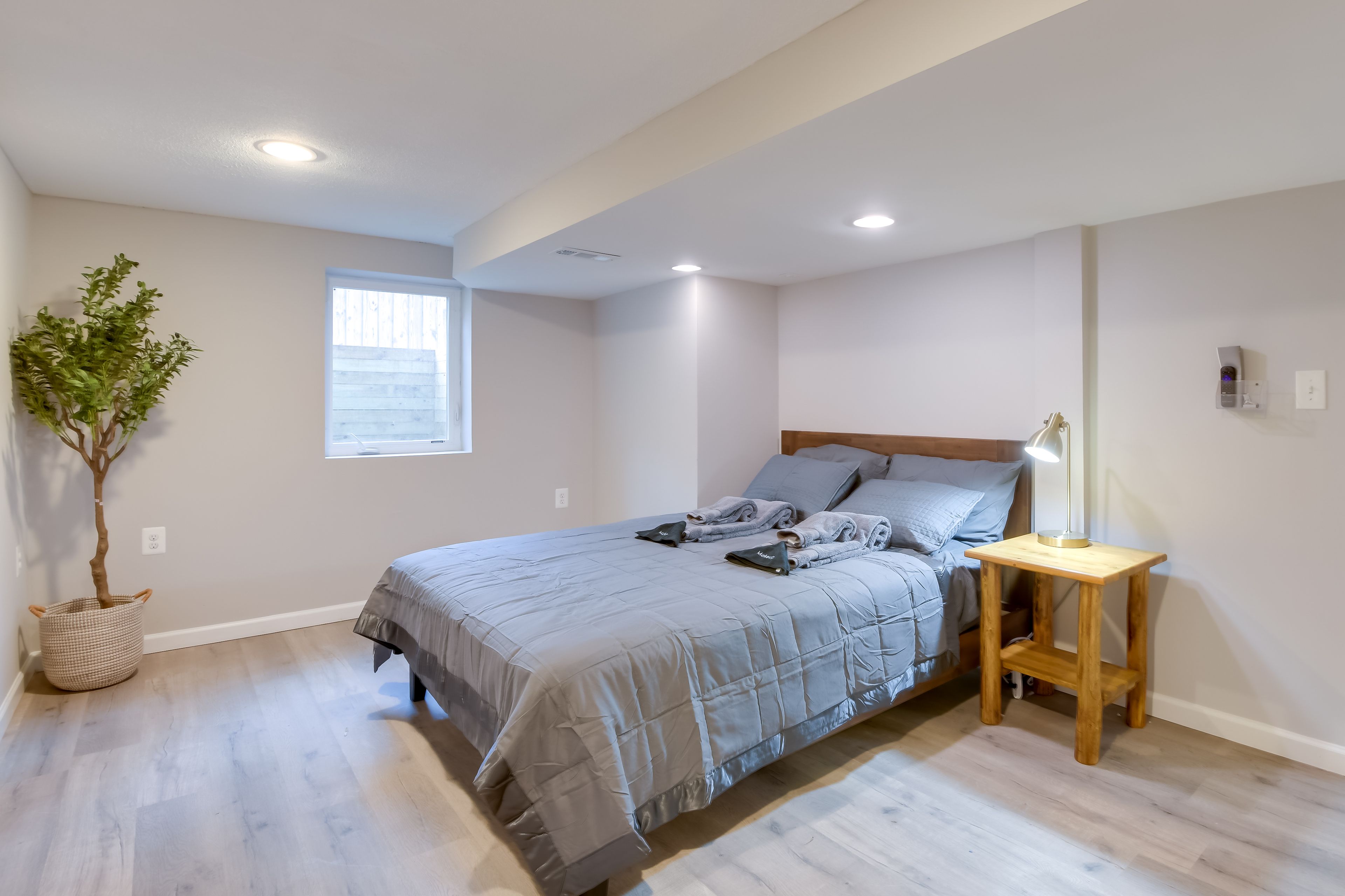 Bedroom 1 | Queen Bed | Smart TV | Lower Level