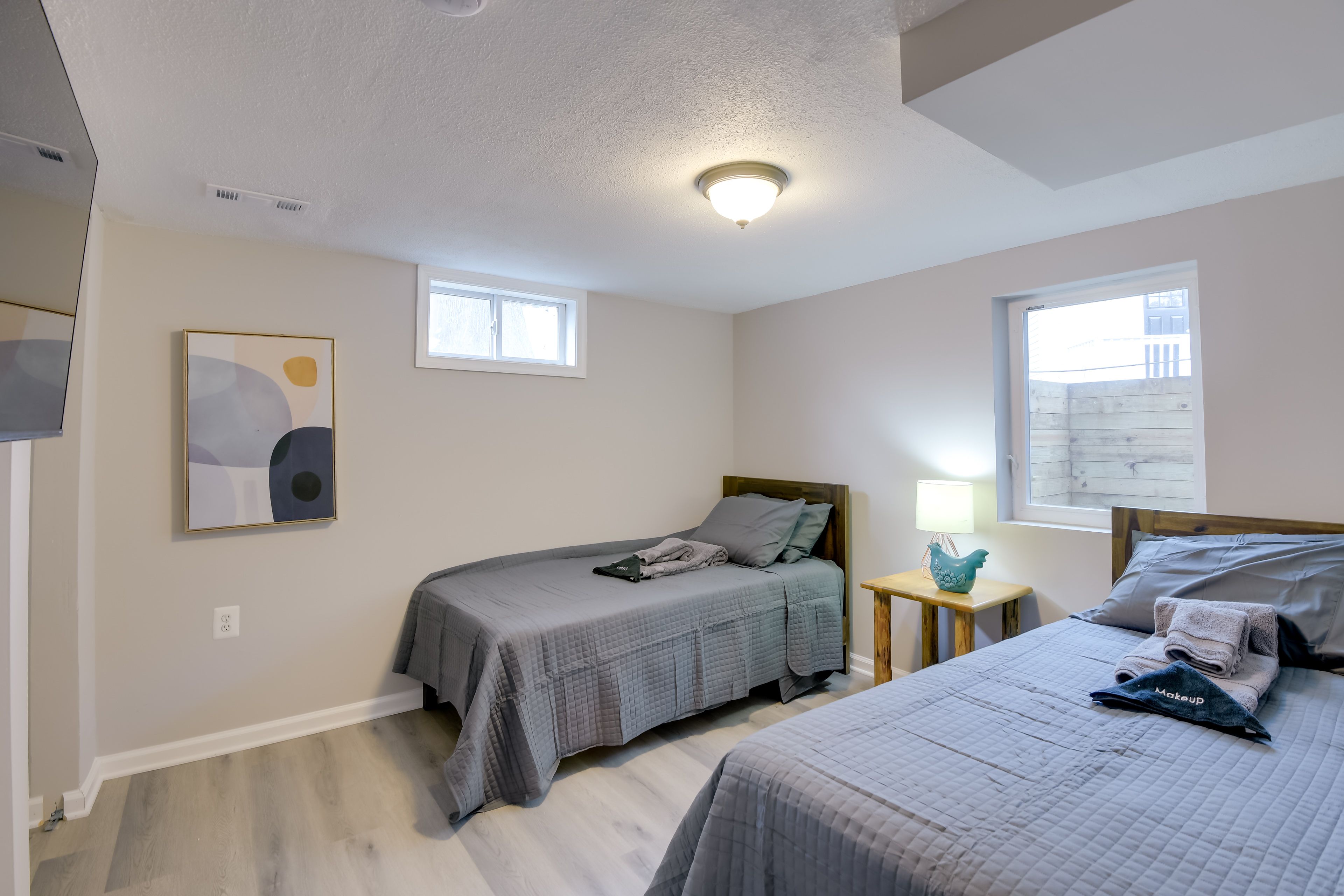 Bedroom 2 | 2 Twin Beds | Smart TV | Lower Level