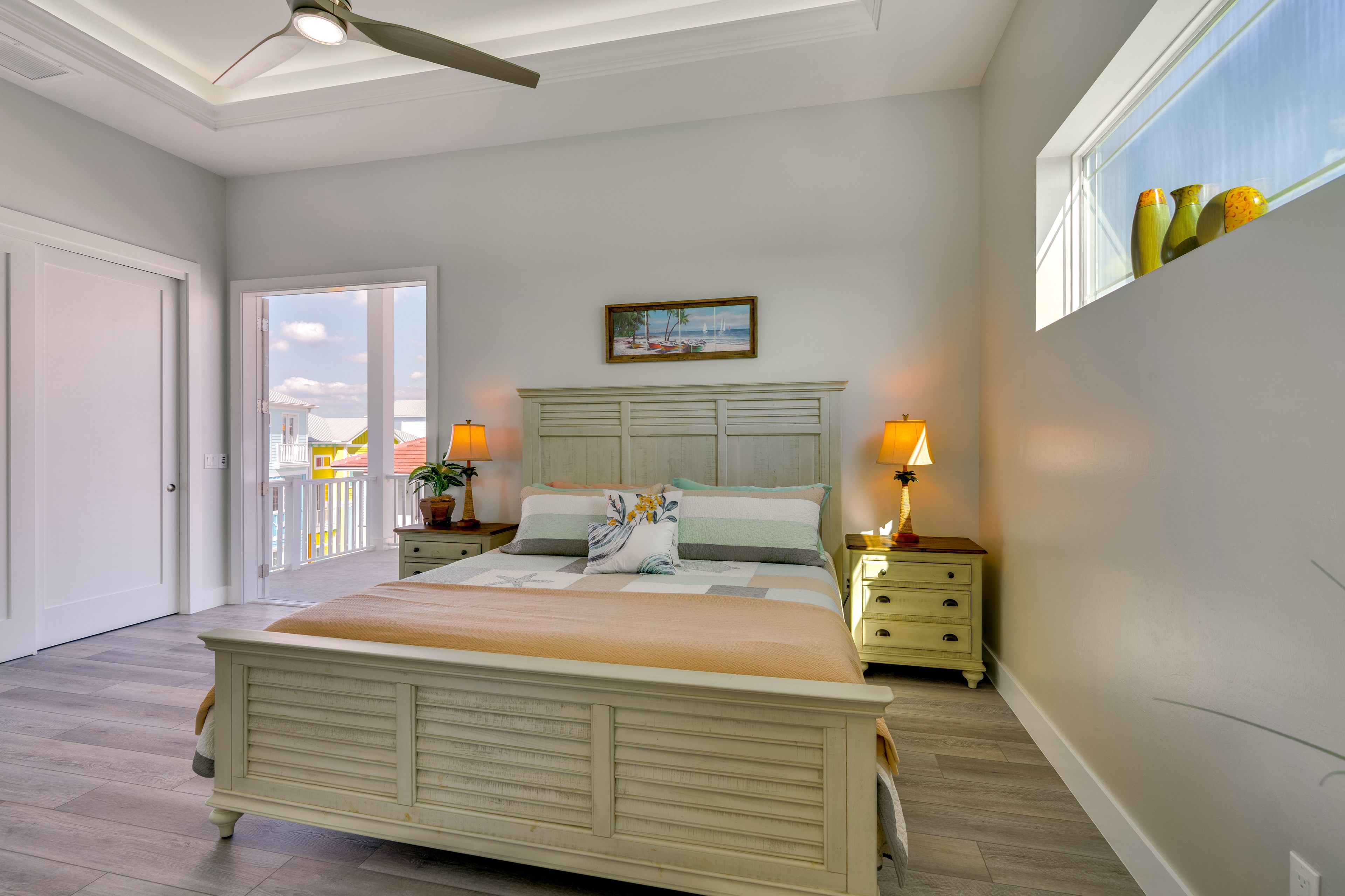 Bedroom 2 | 3rd Floor | King Bed | Smart TV | Deck Access