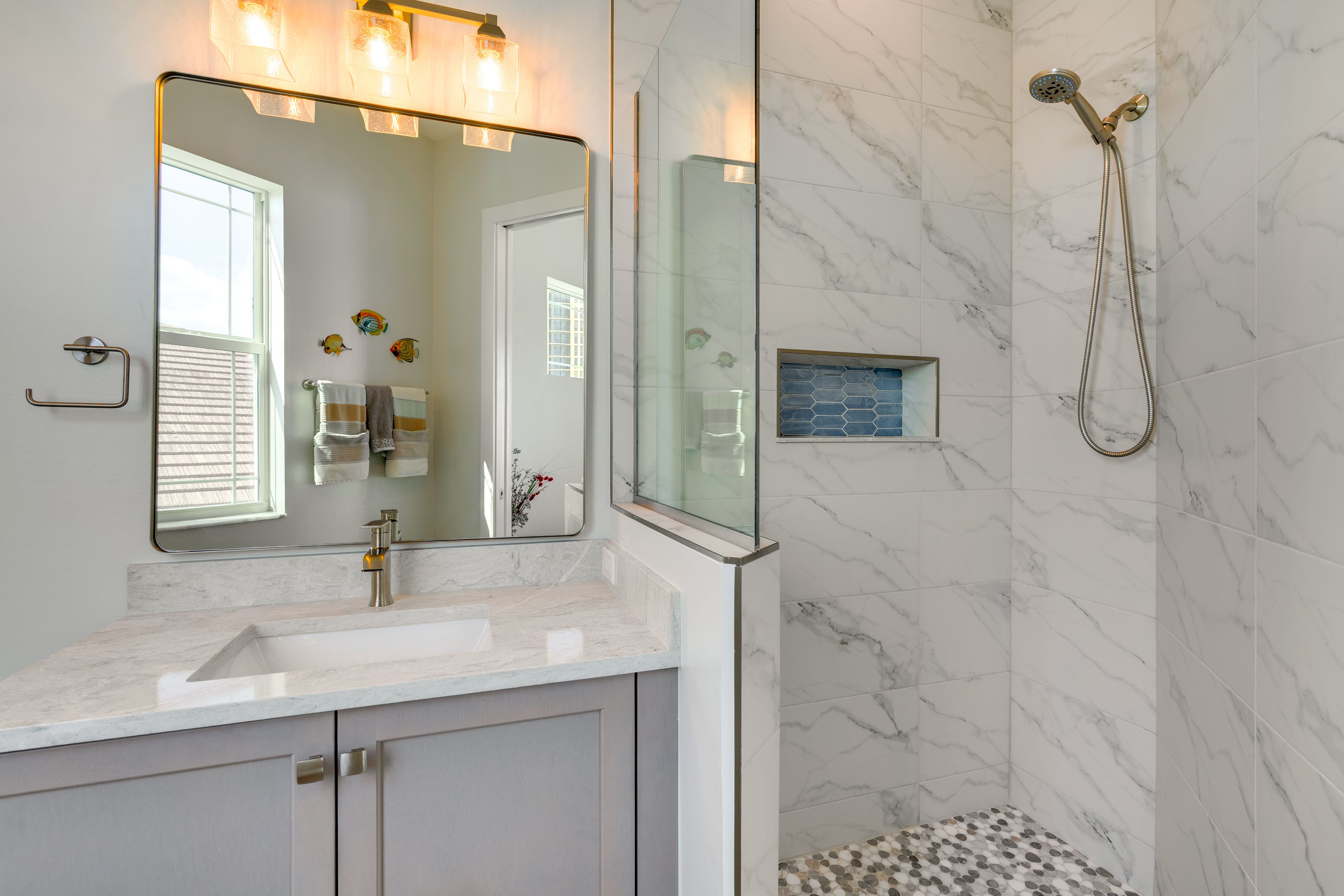 En-Suite Bathroom | 3rd Floor | Complimentary Toiletries | Hair Dryer