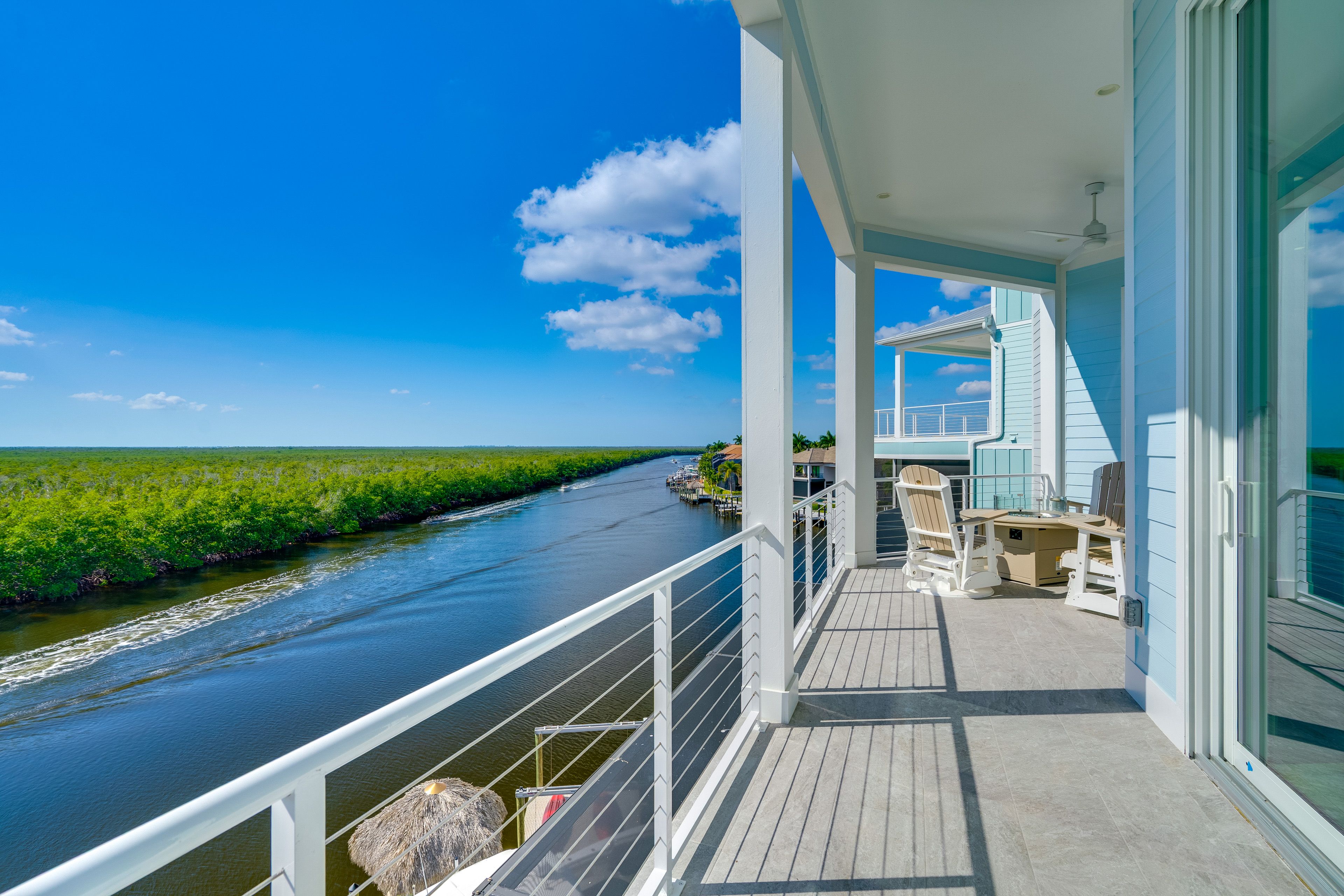3rd-Floor Deck | Panoramic Water Views | Walking Distance to Restaurants