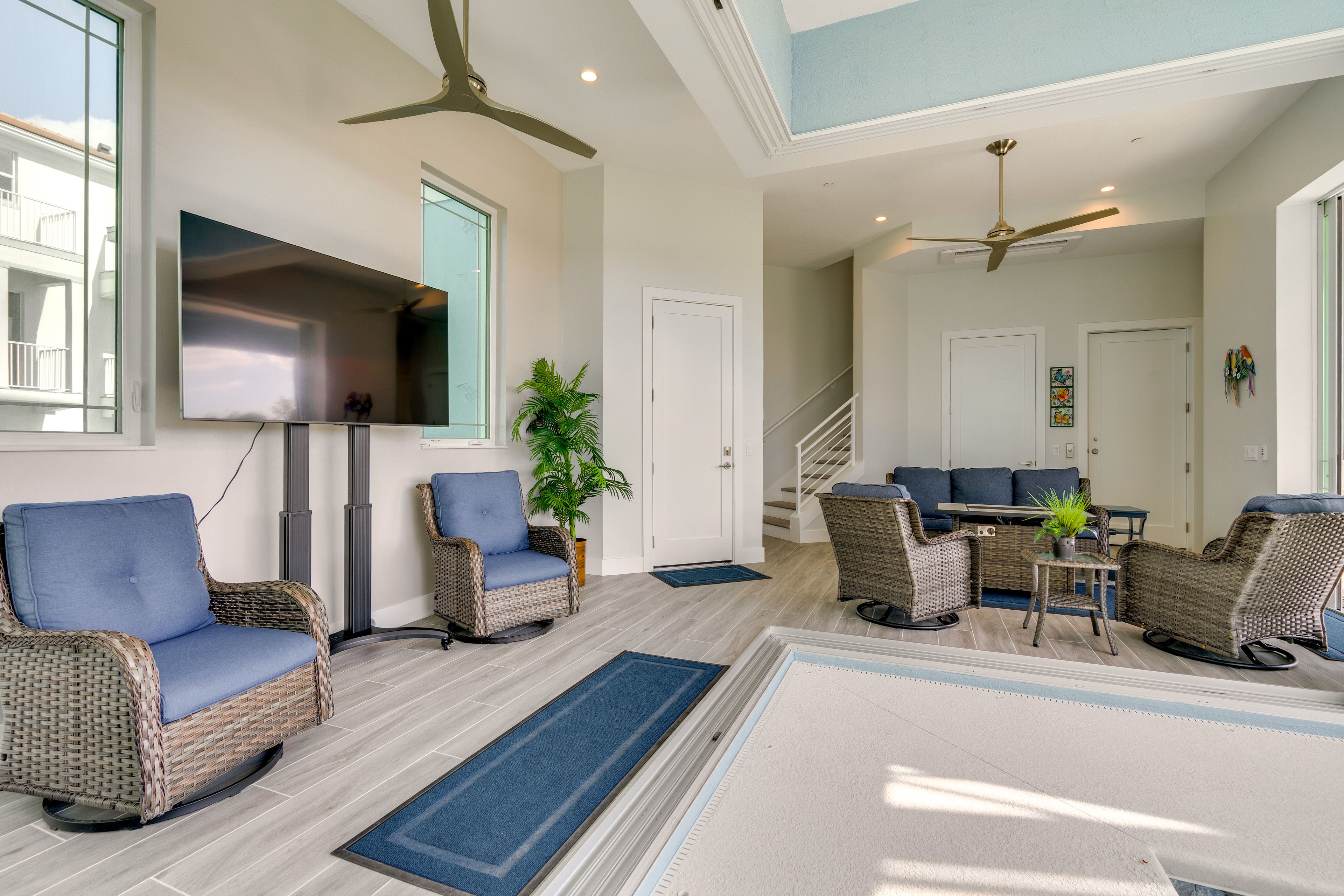 Sunroom | 1st Floor | Smart TV