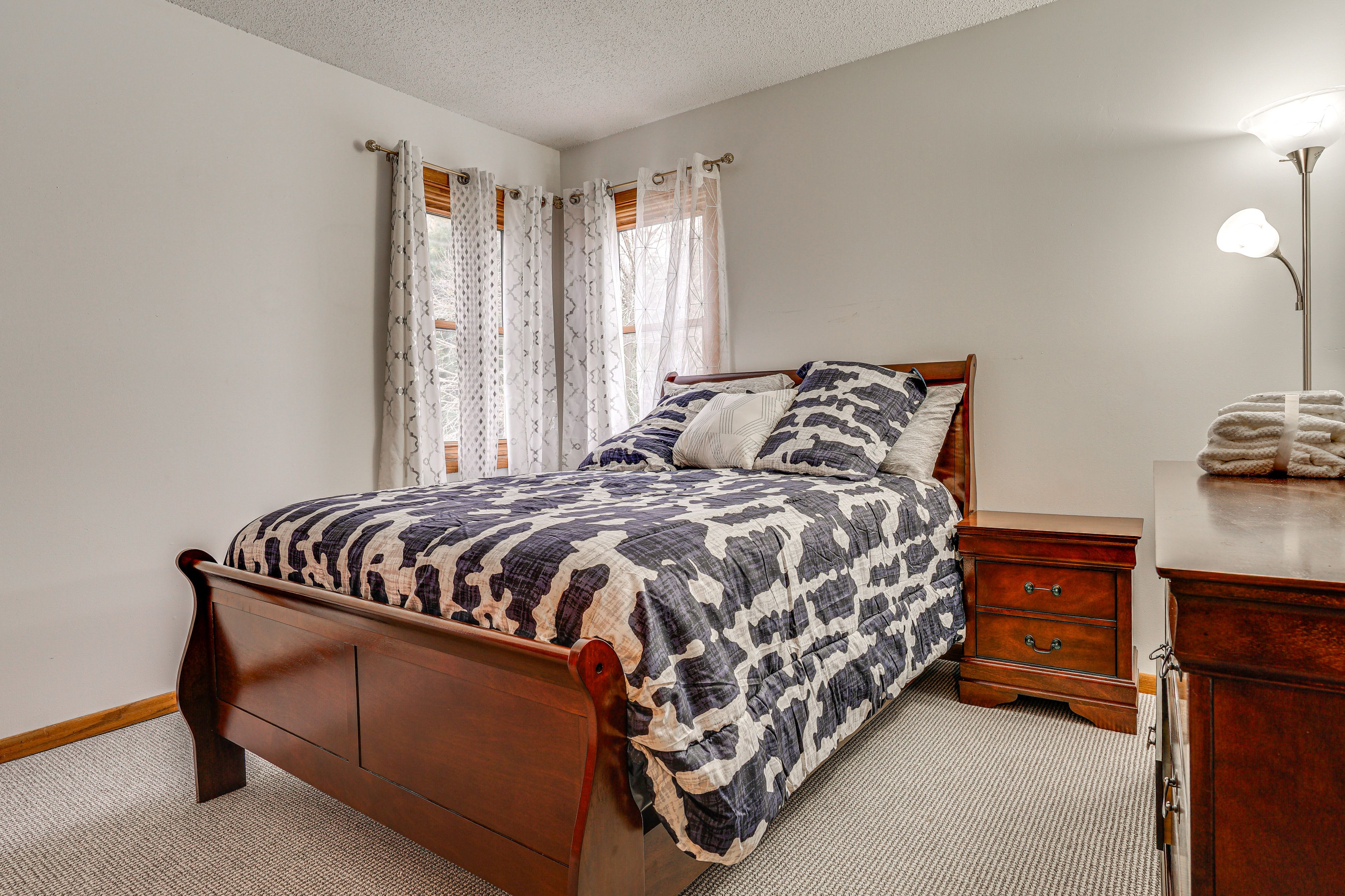 Bedroom 3 | Full Bed | 2nd Floor