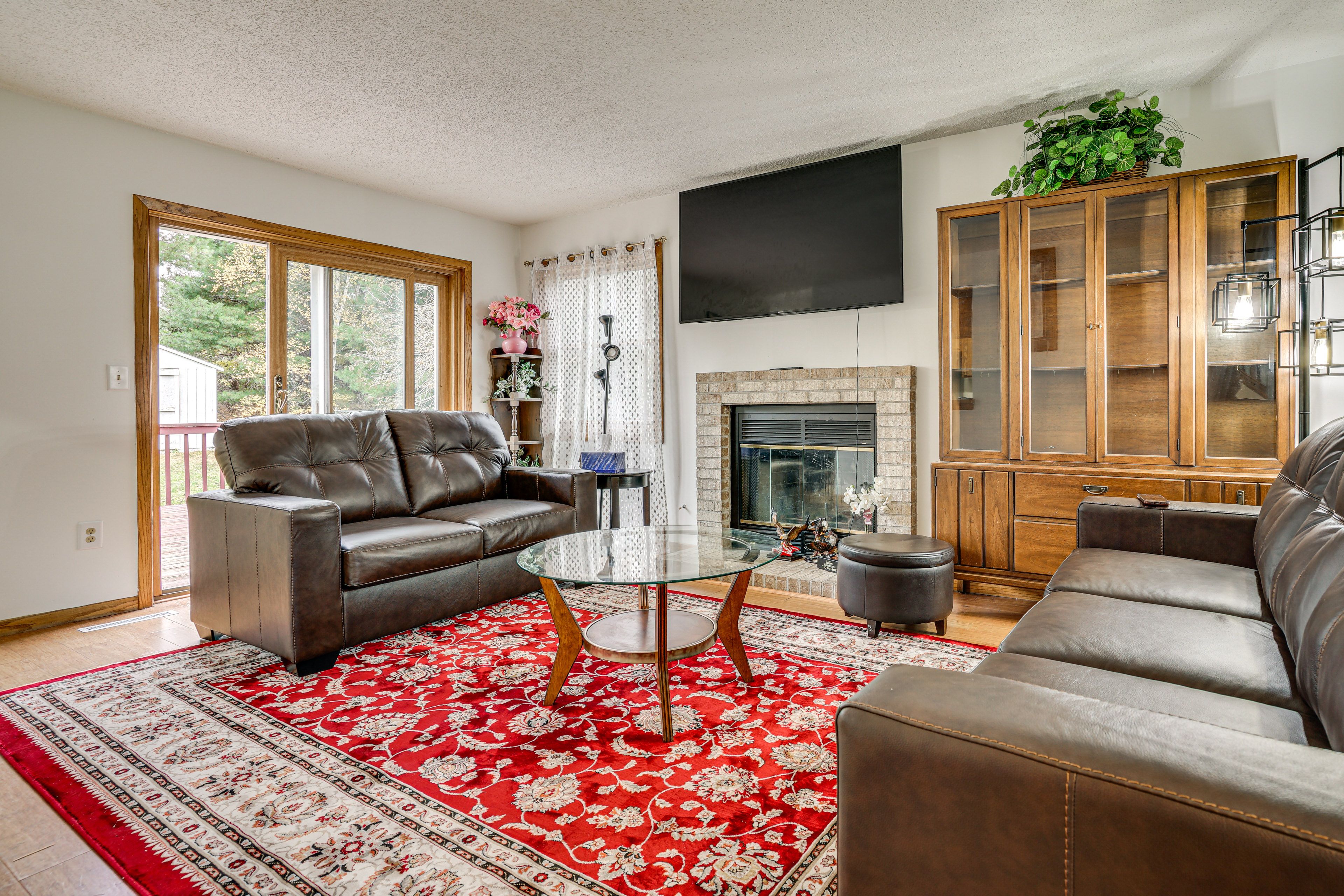 Woodbury Vacation Rental | 4BR | 2.5BA | Stairs Required | 1,900 Sq Ft