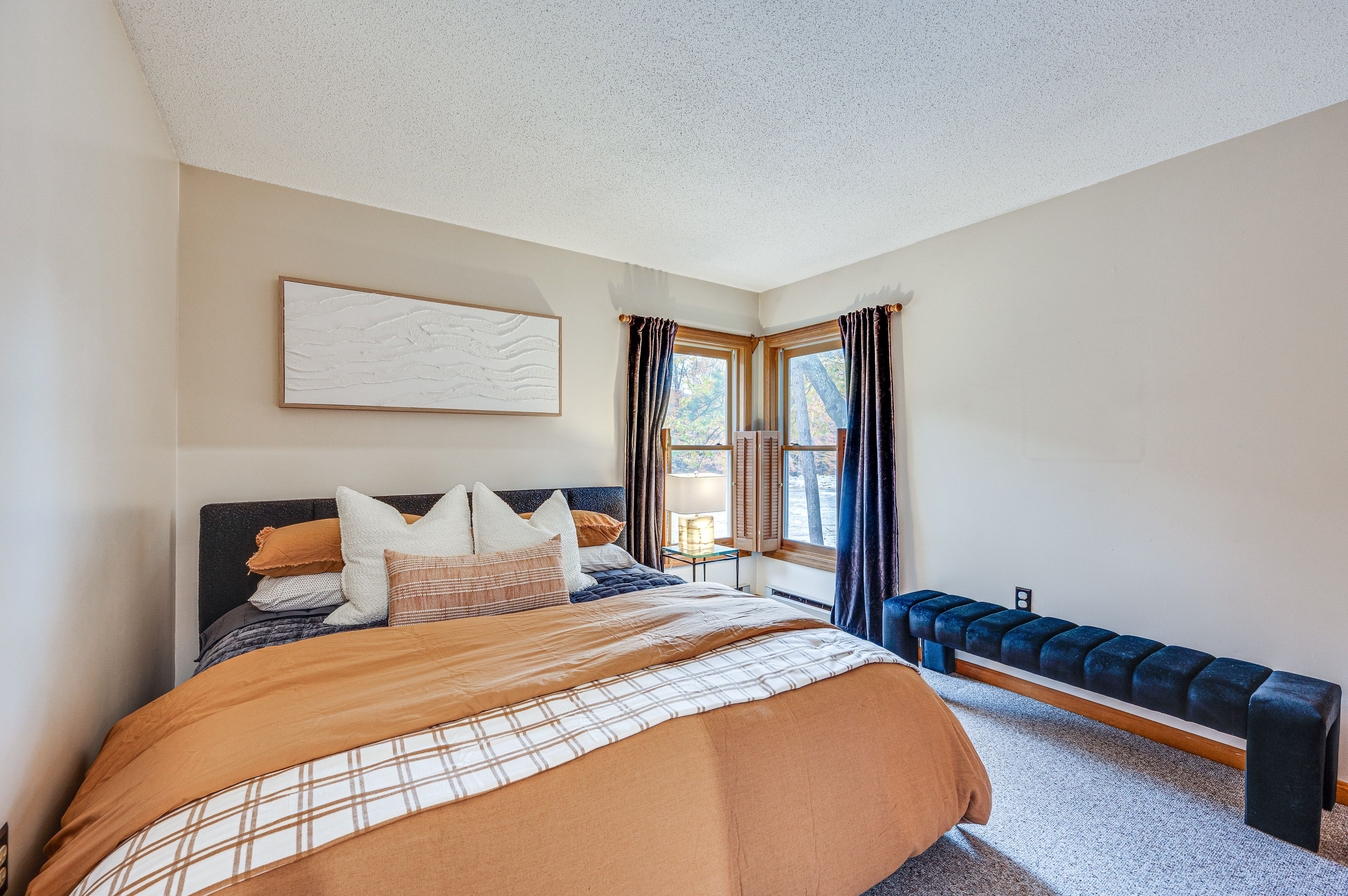 Bedroom 1 | King Bed