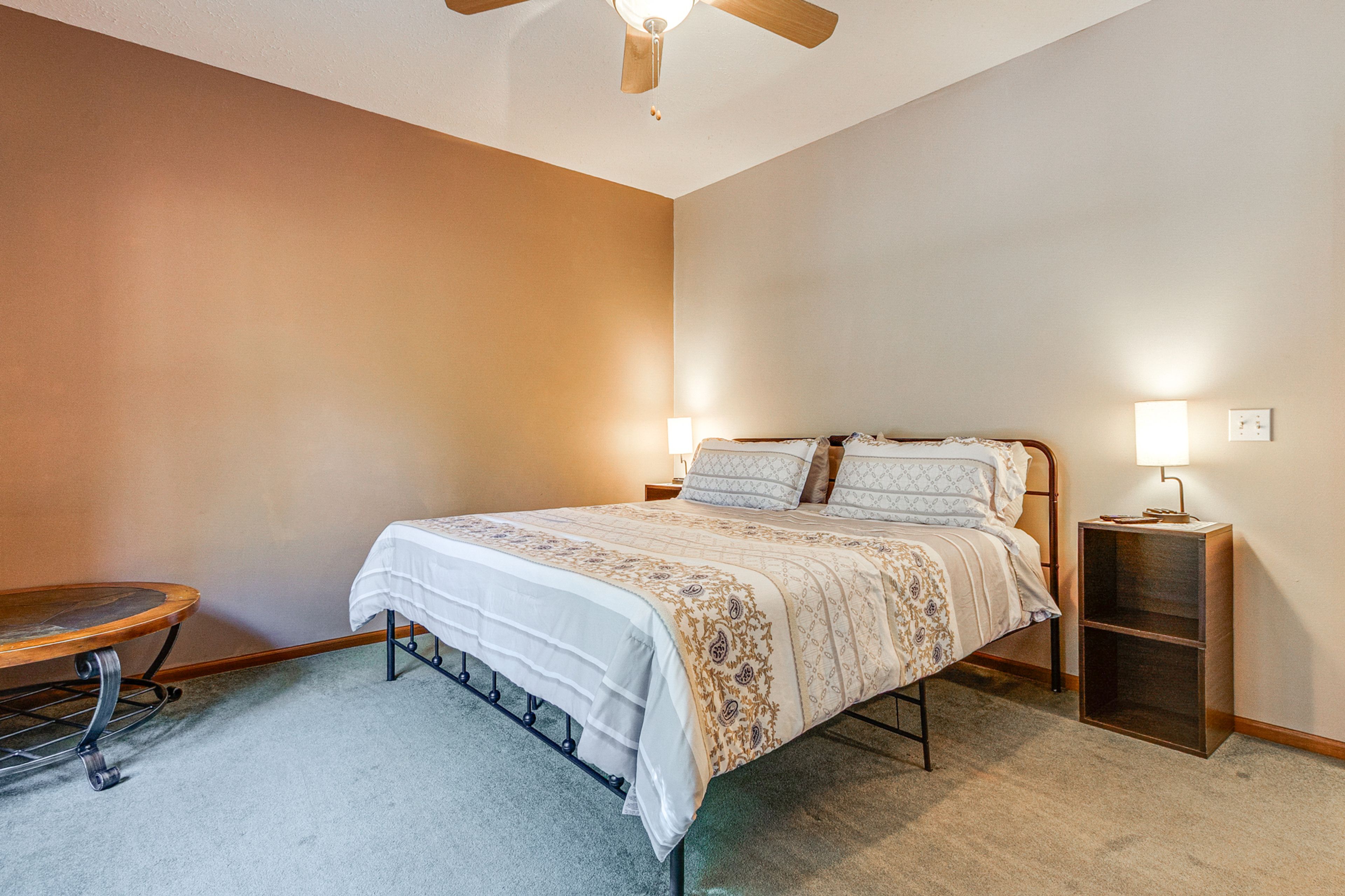 Bedroom 1 | King Bed | Smart TV | Linens Provided