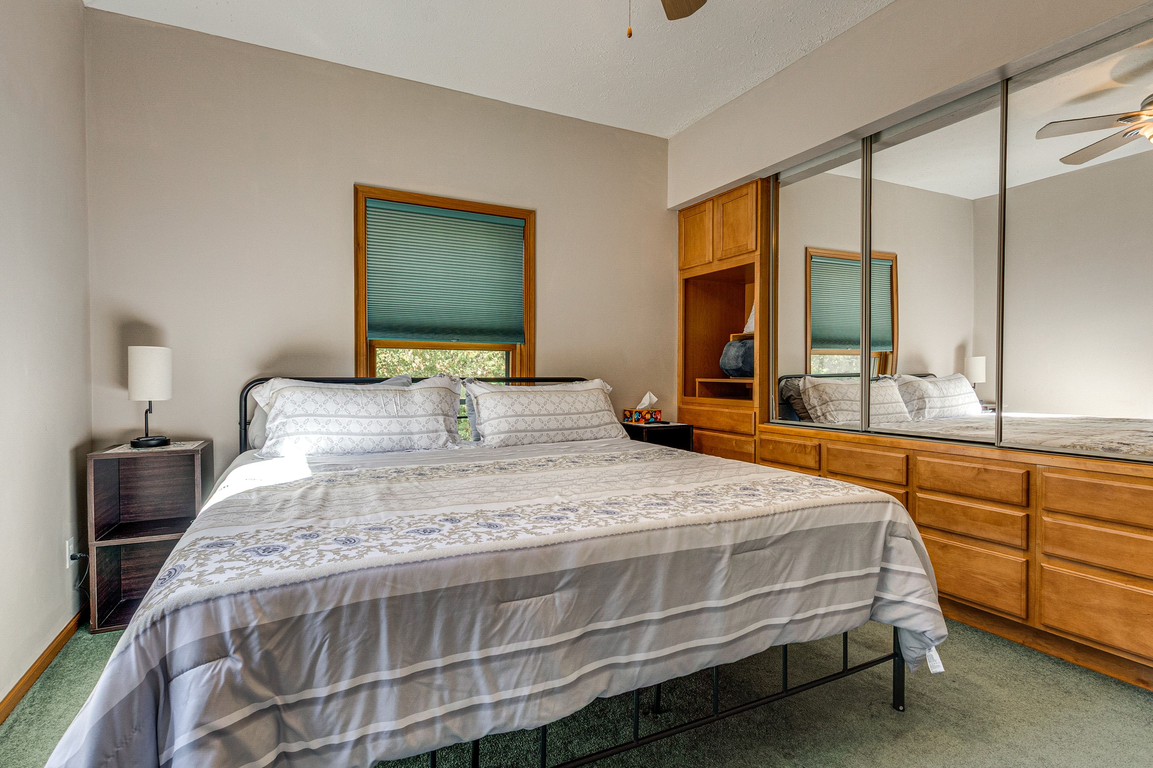 Bedroom 2 | King Bed | Smart TV