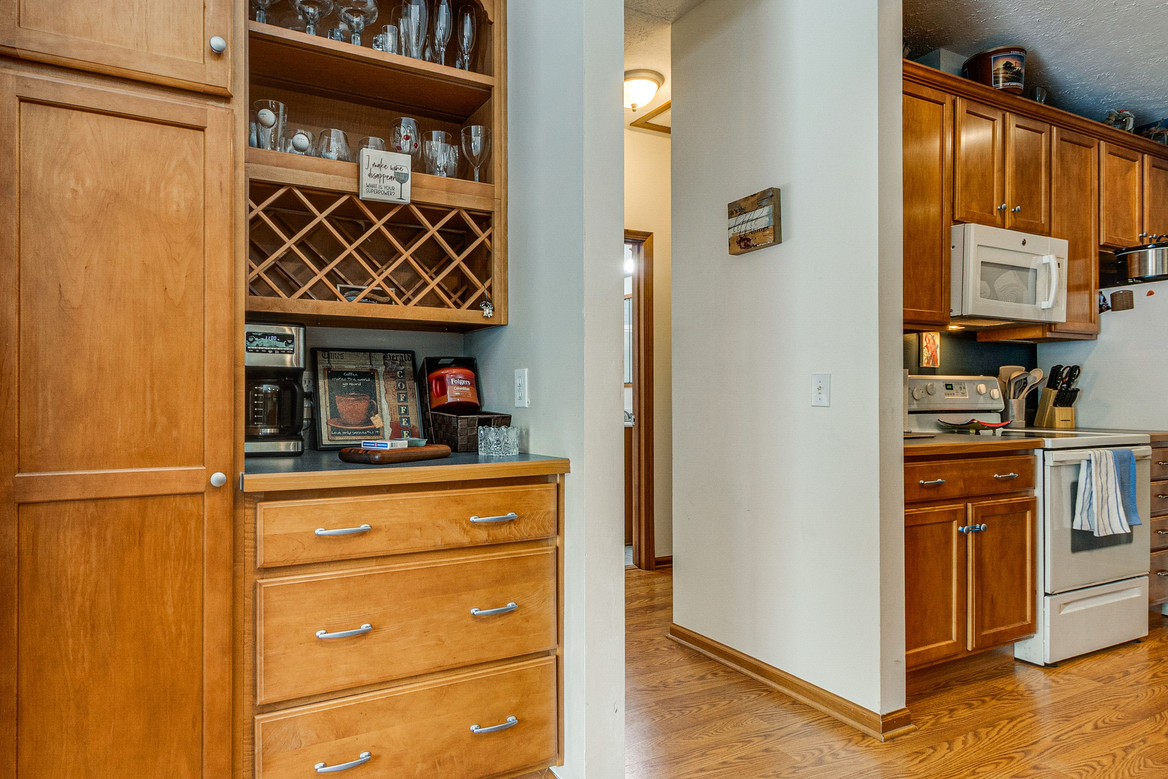 Coffee Station | Drip Coffee Maker & Keurig