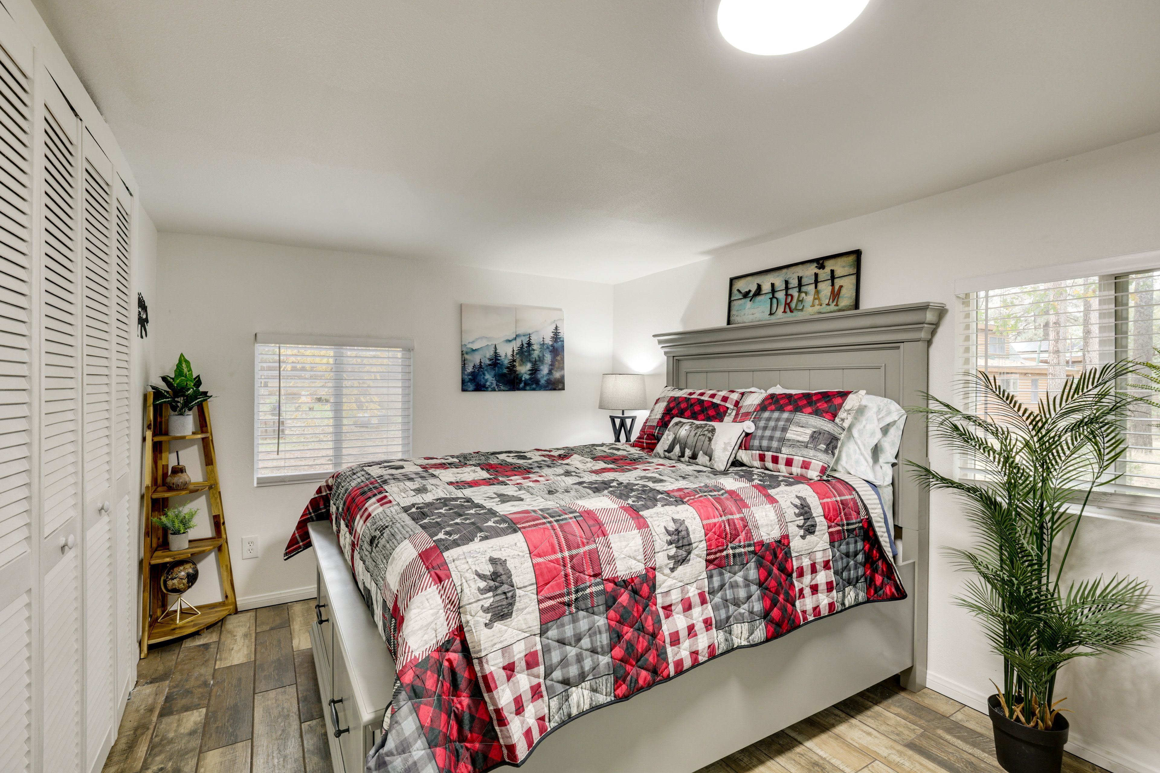 Bedroom 1 | Queen Bed | Linens Provided