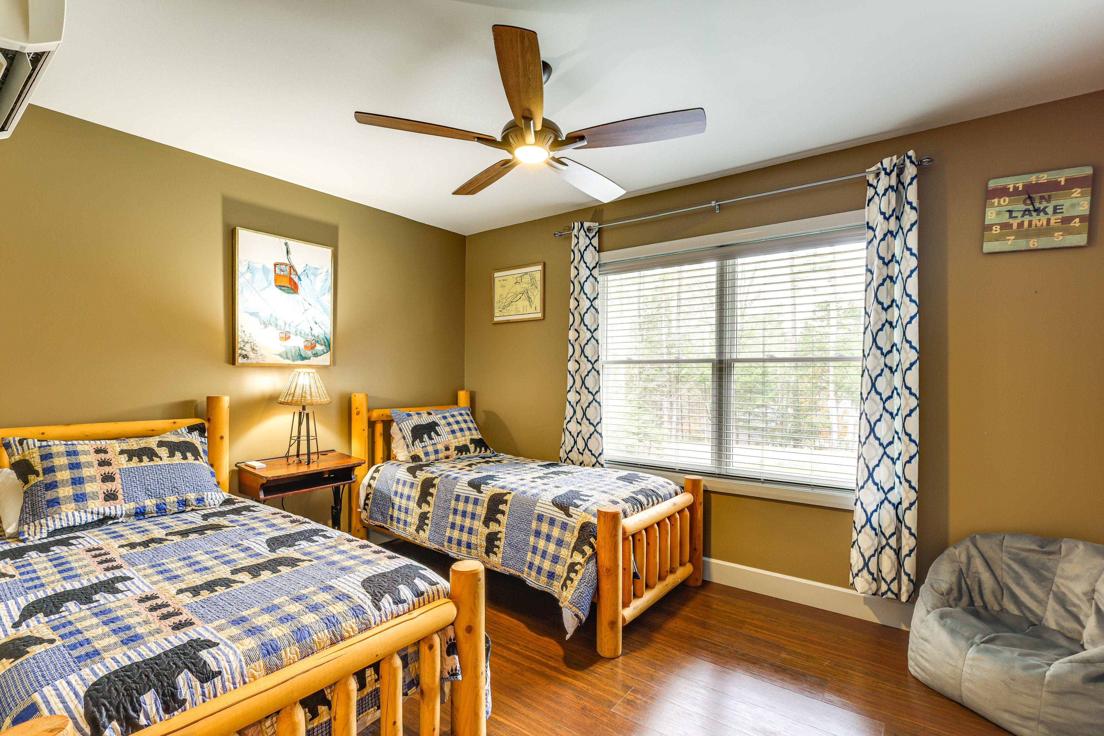 Bedroom 3 | 2 Twin Beds | Main Floor