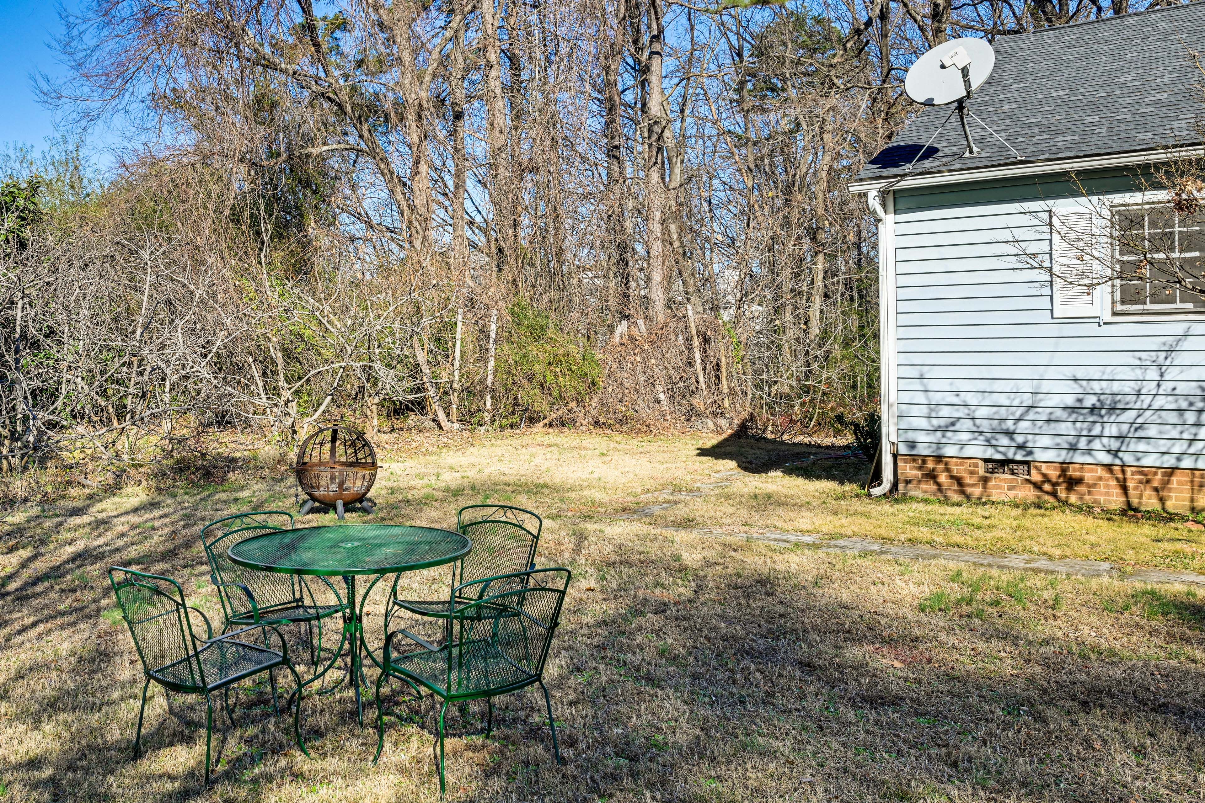 Spacious Yard | Outdoor Dining Area | Wood-Burning Fire Pit