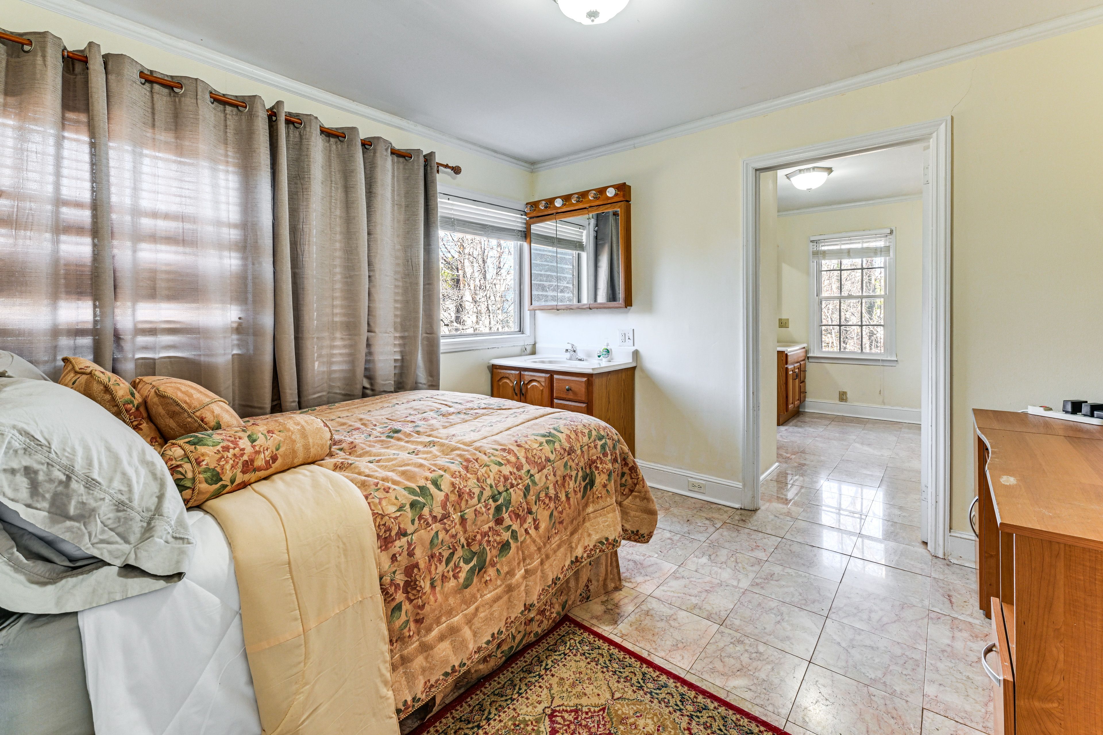 Bedroom 3 | Full Bed | Dedicated Workspace