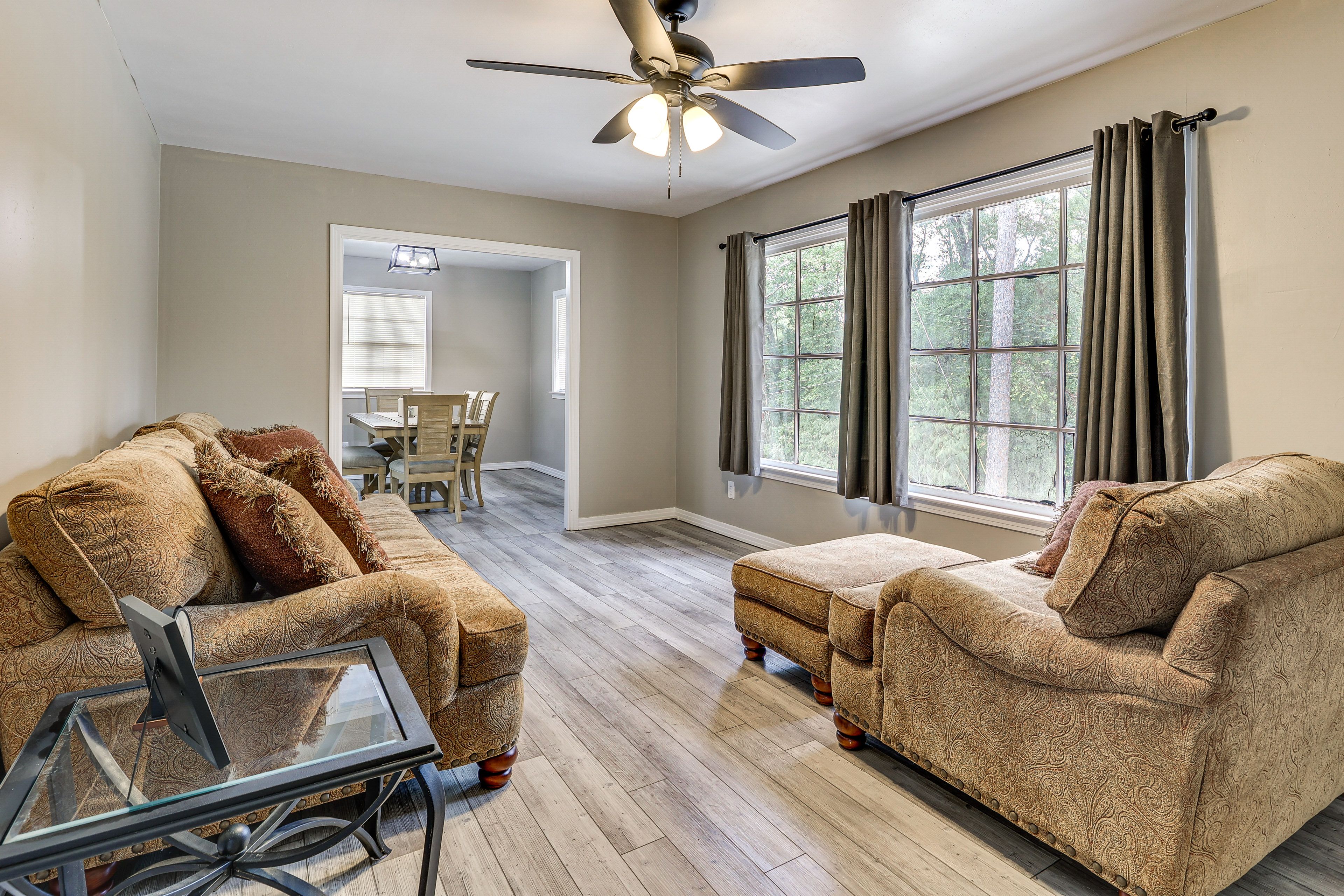 Front Room | Free WiFi | Central A/C & Heating