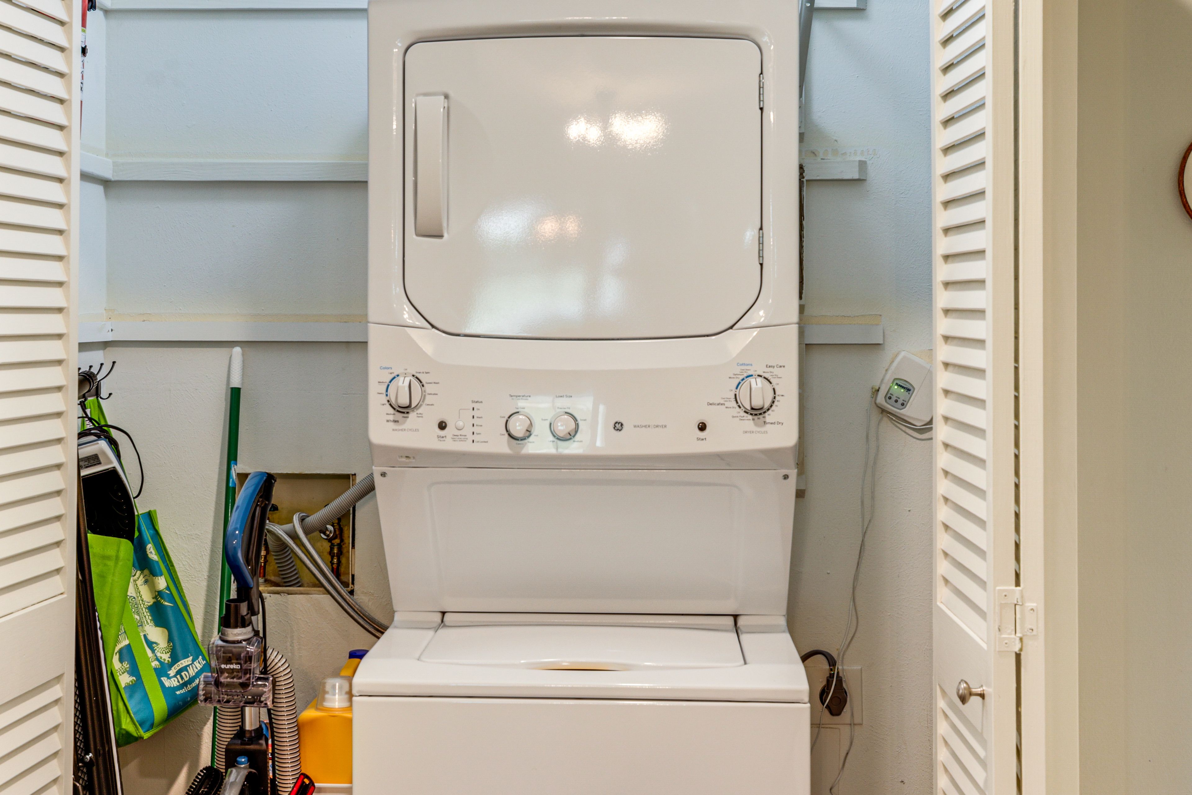 Laundry Closet | Washer/Dryer