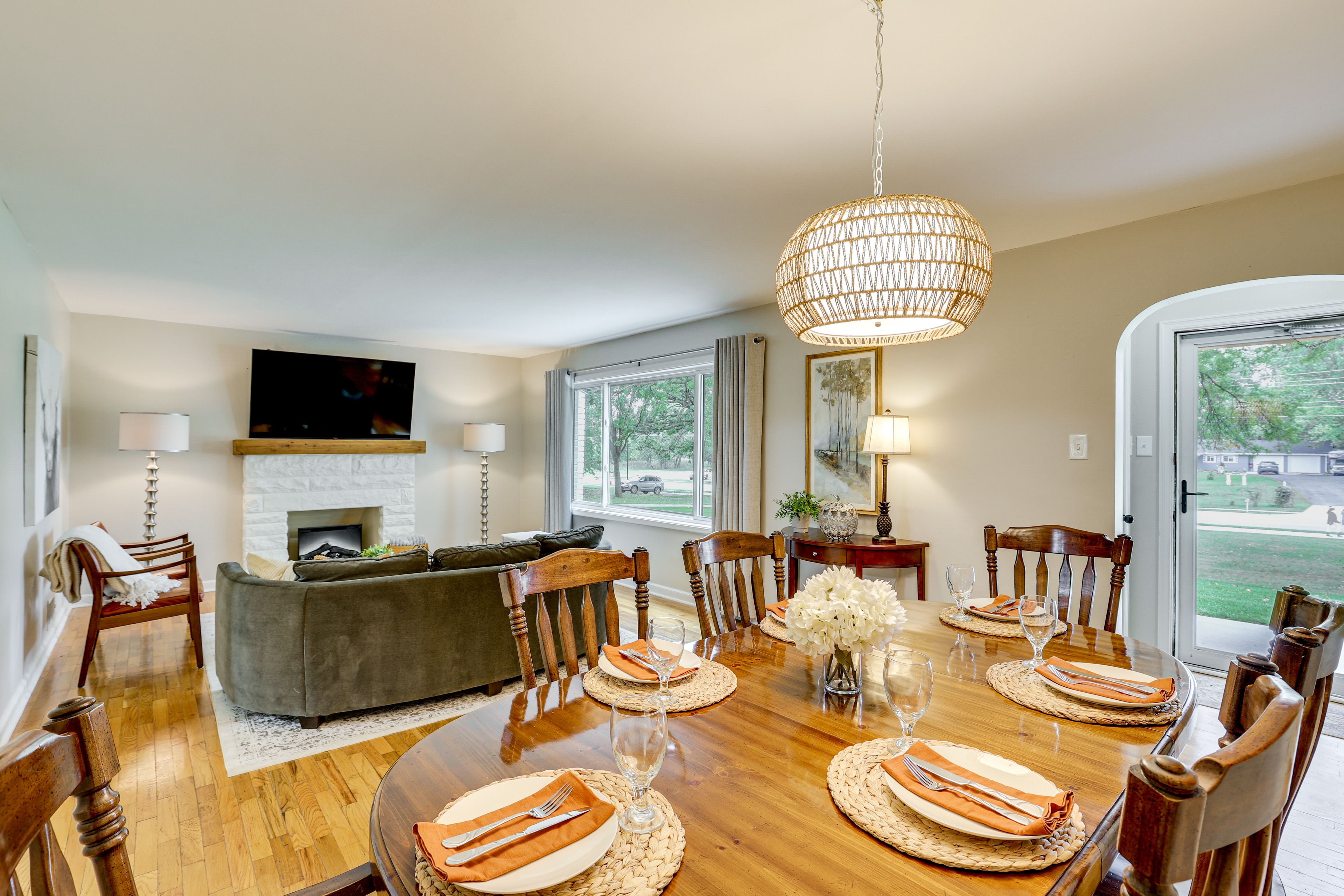 Dining Area | Dishware & Flatware | Main Level