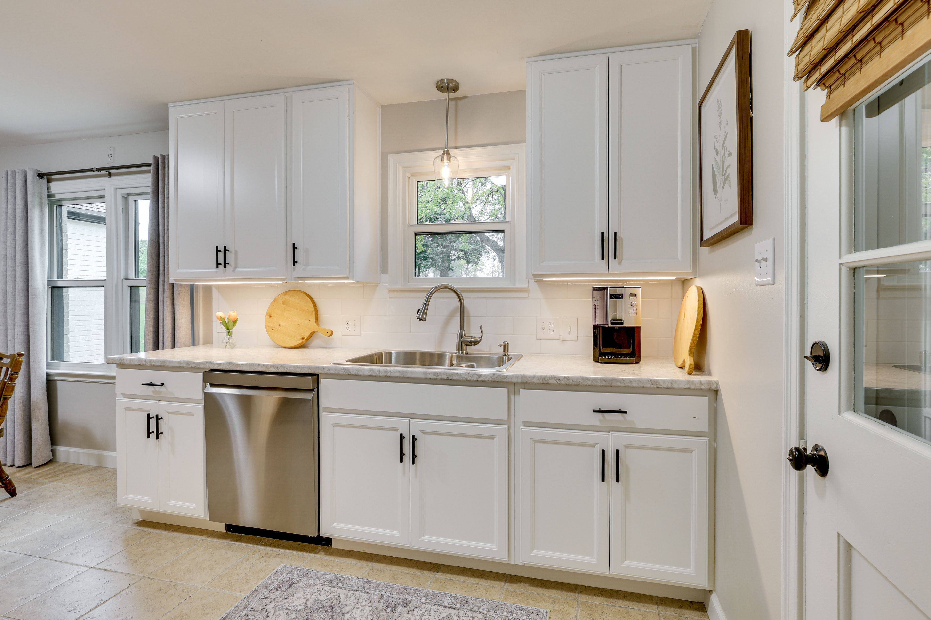 Kitchen | Main Level