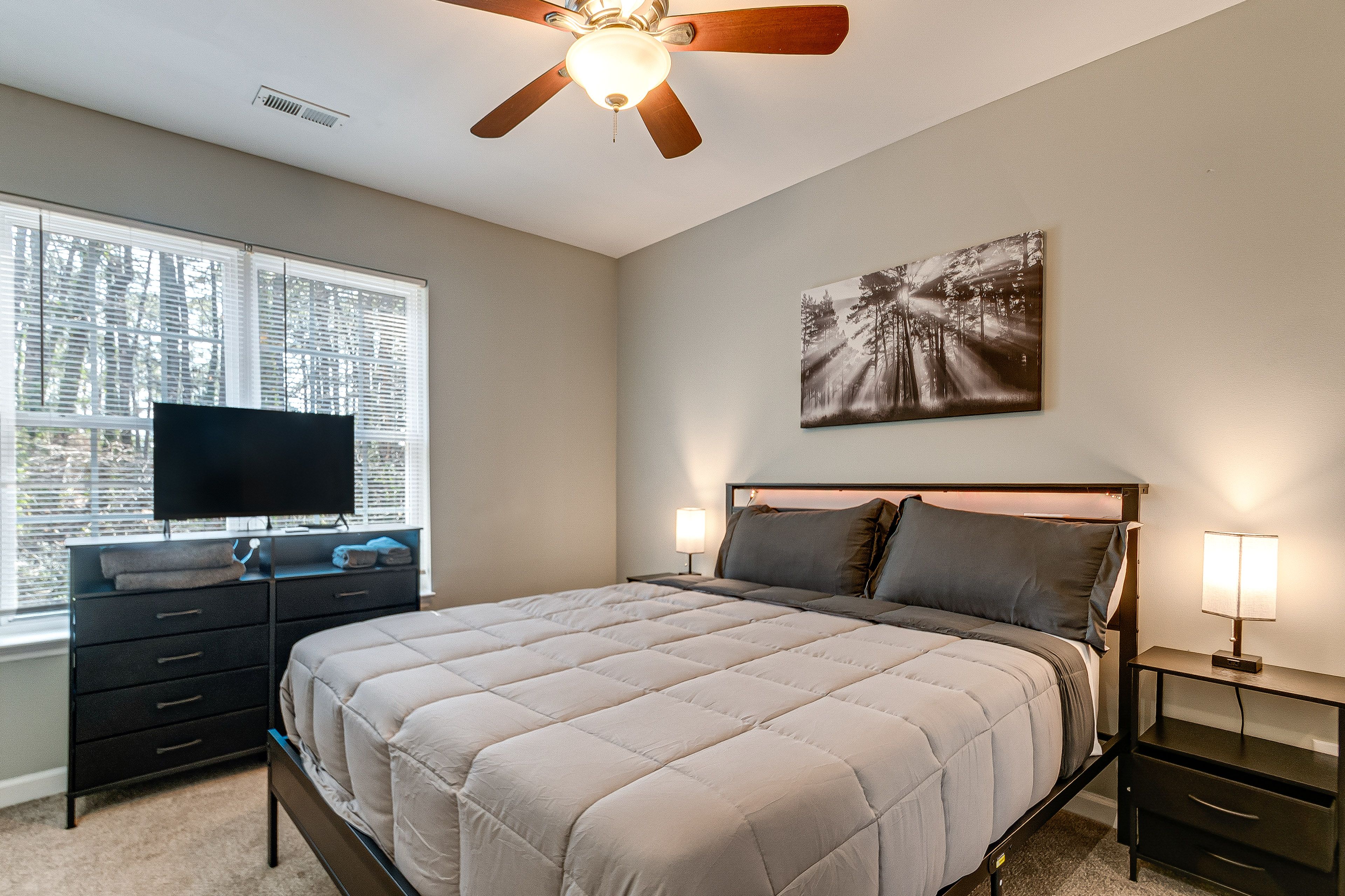 Bedroom 1 | 2nd Floor | Queen Bed