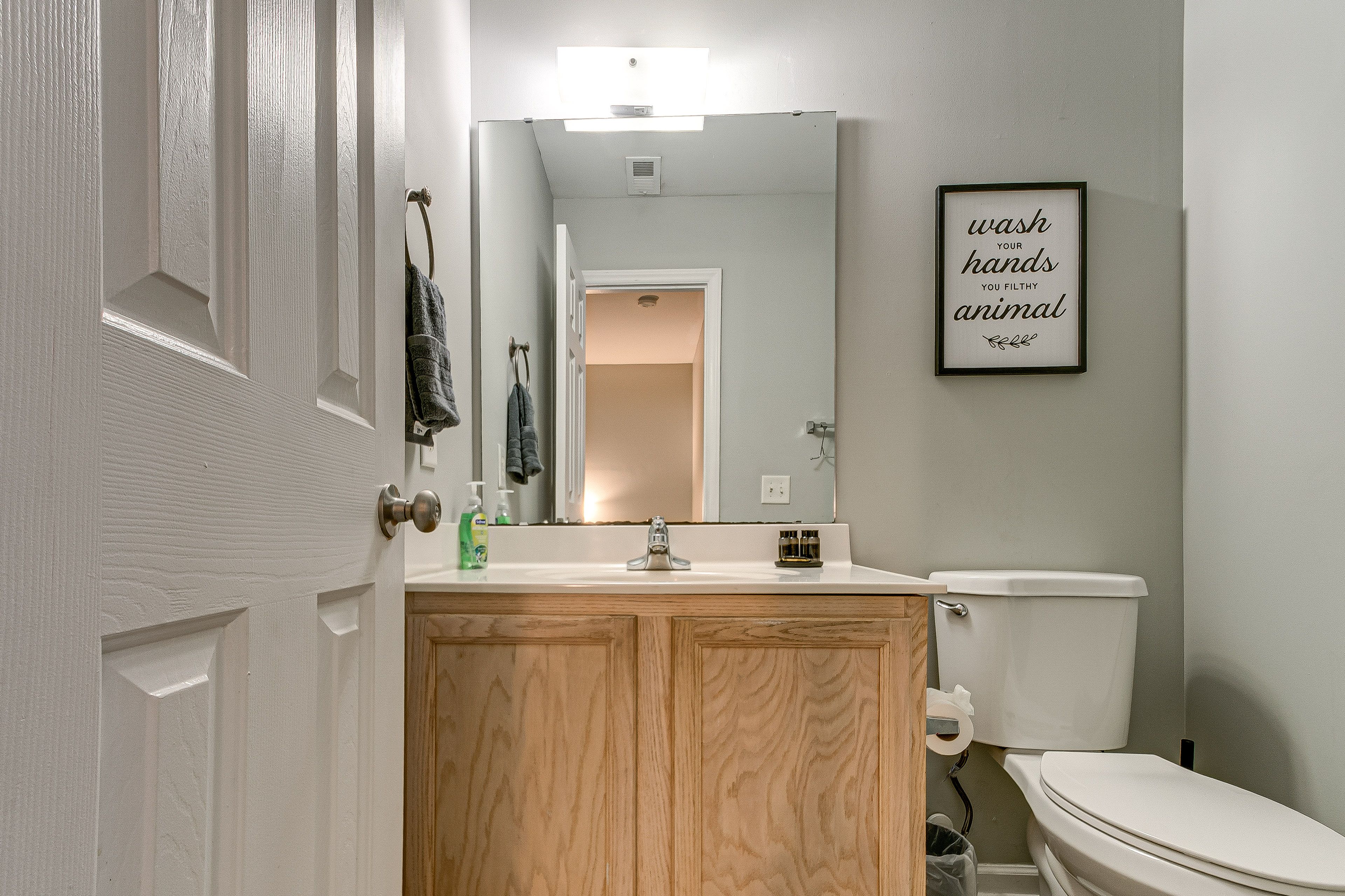 Full Bathroom | 3rd Floor